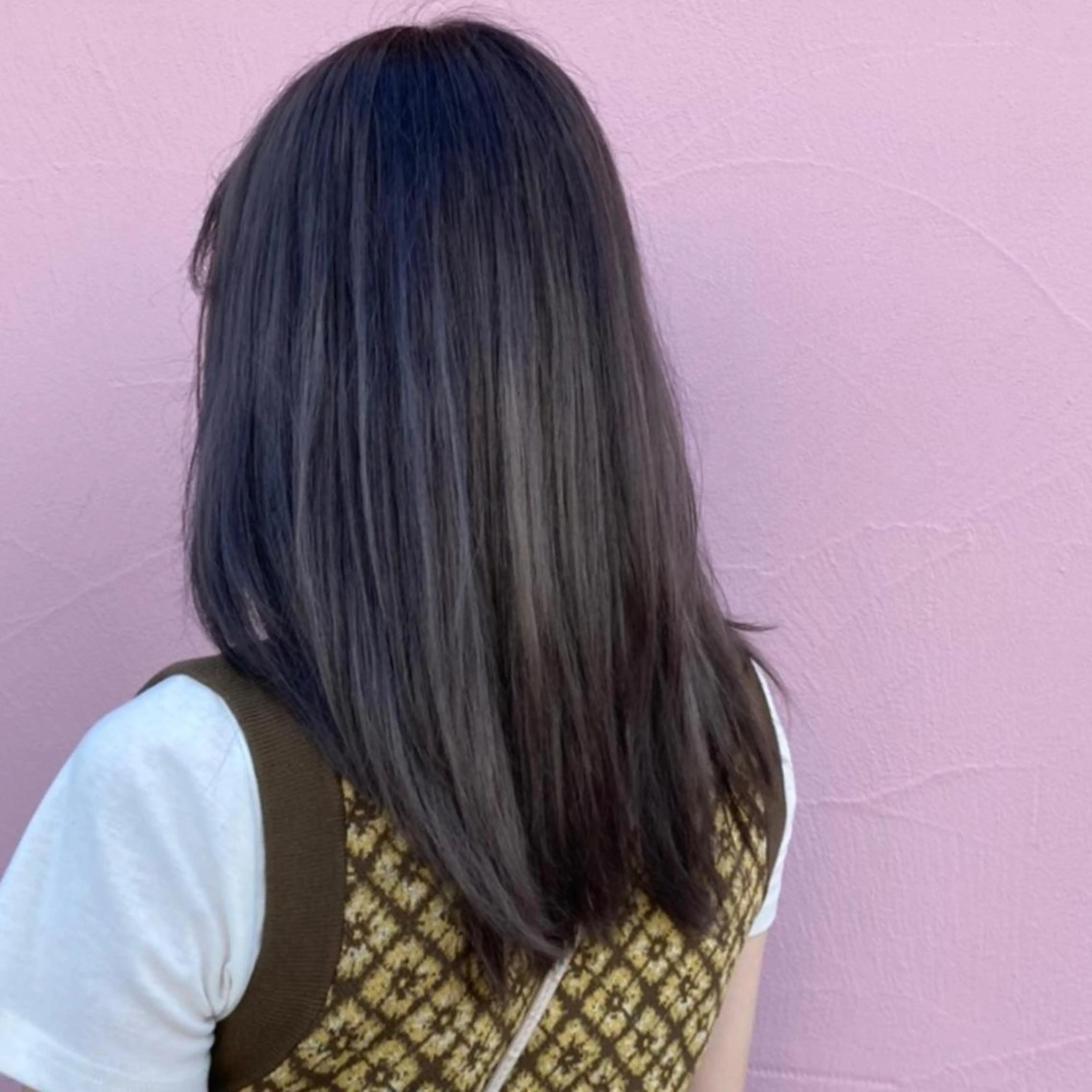 カラー アッシュ 透明感カラー 個性派/ハイトーン ✨✨　稲吉菜々美のヘアスタイル