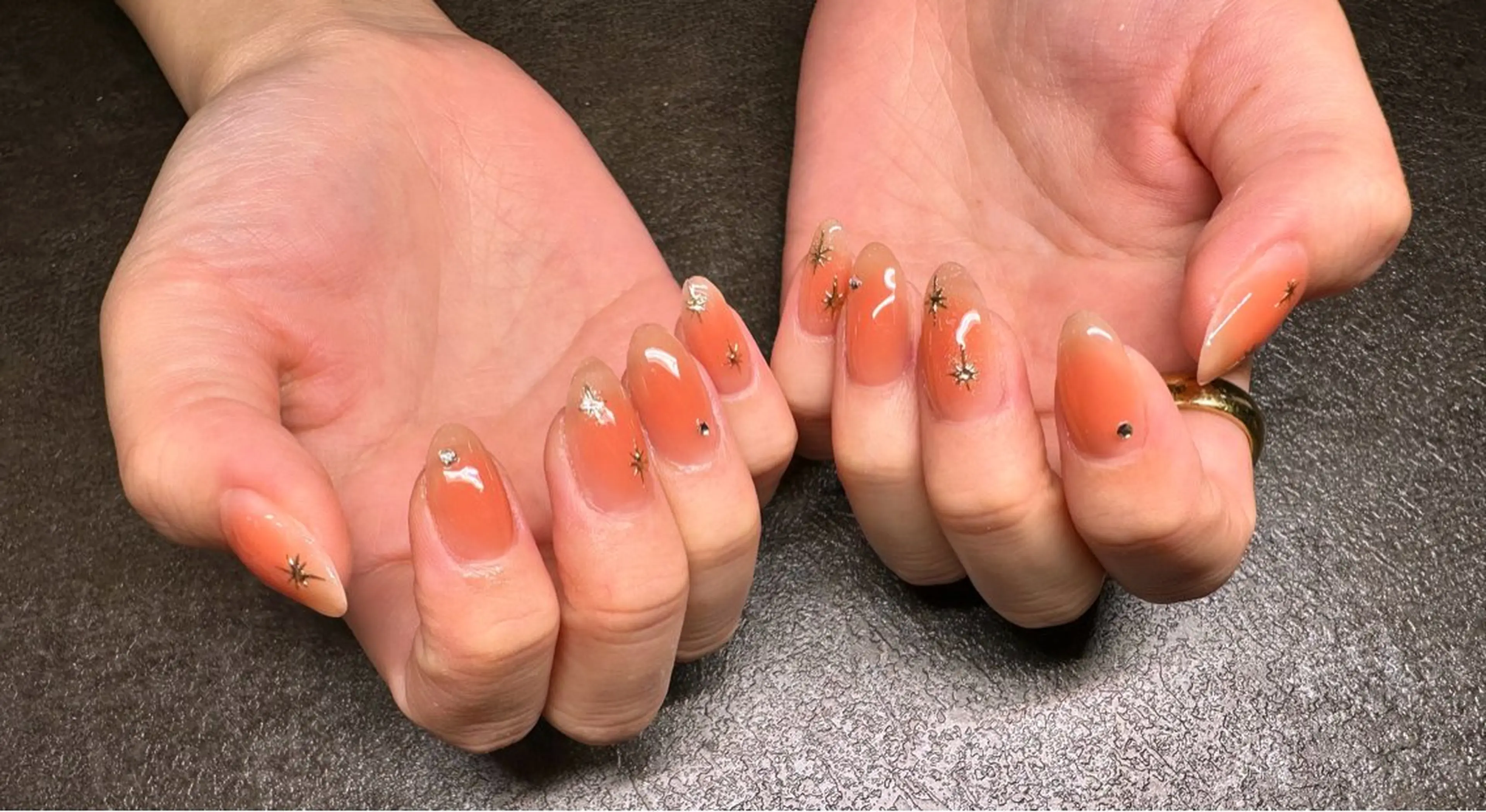 ミディアム ハンドネイル 高橋みい 【Jrネイリスト】のネイルデザイン