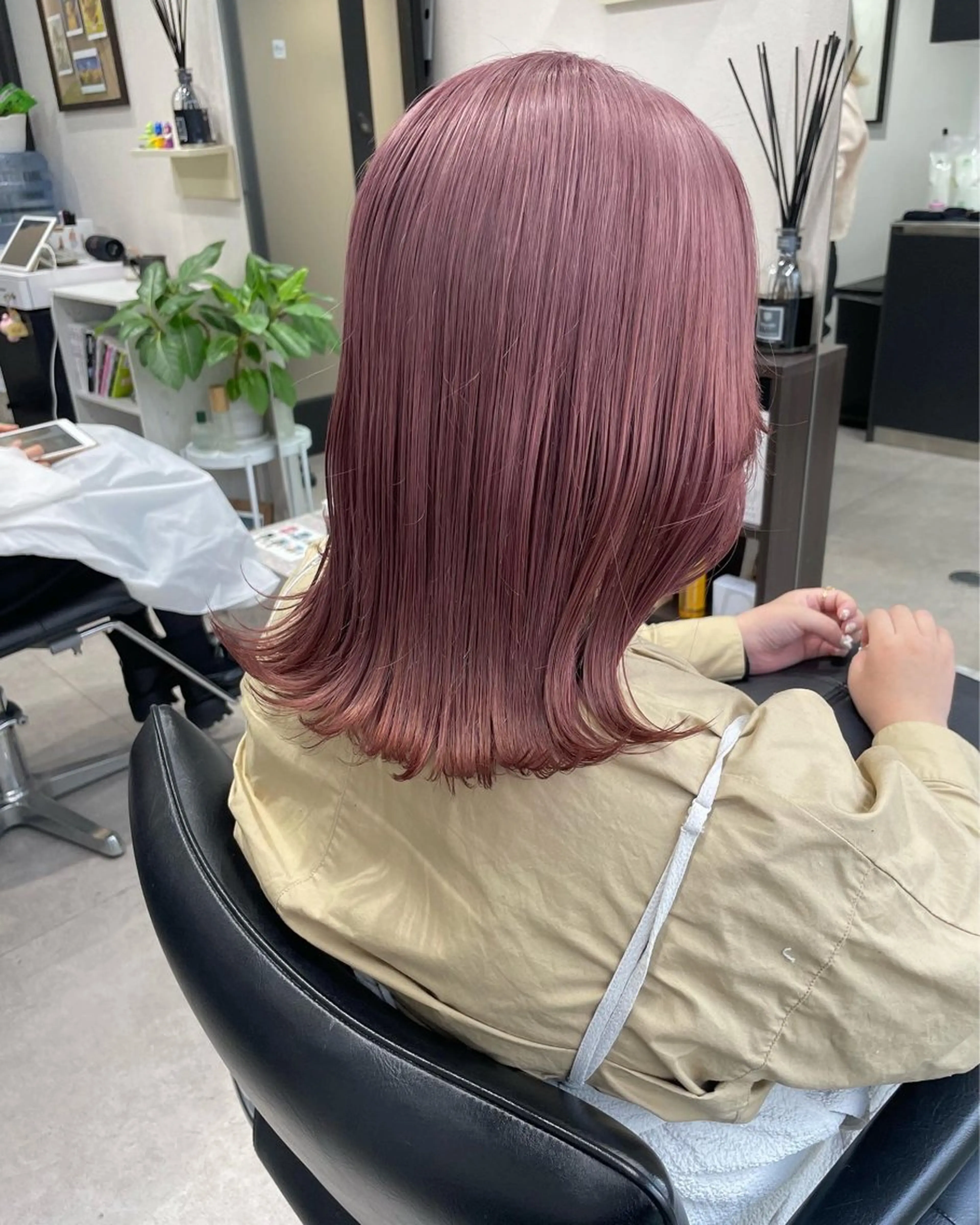 ミディアム カラー ヘアカラー トリートメント 髪質改善will hairdesignのヘアスタイル