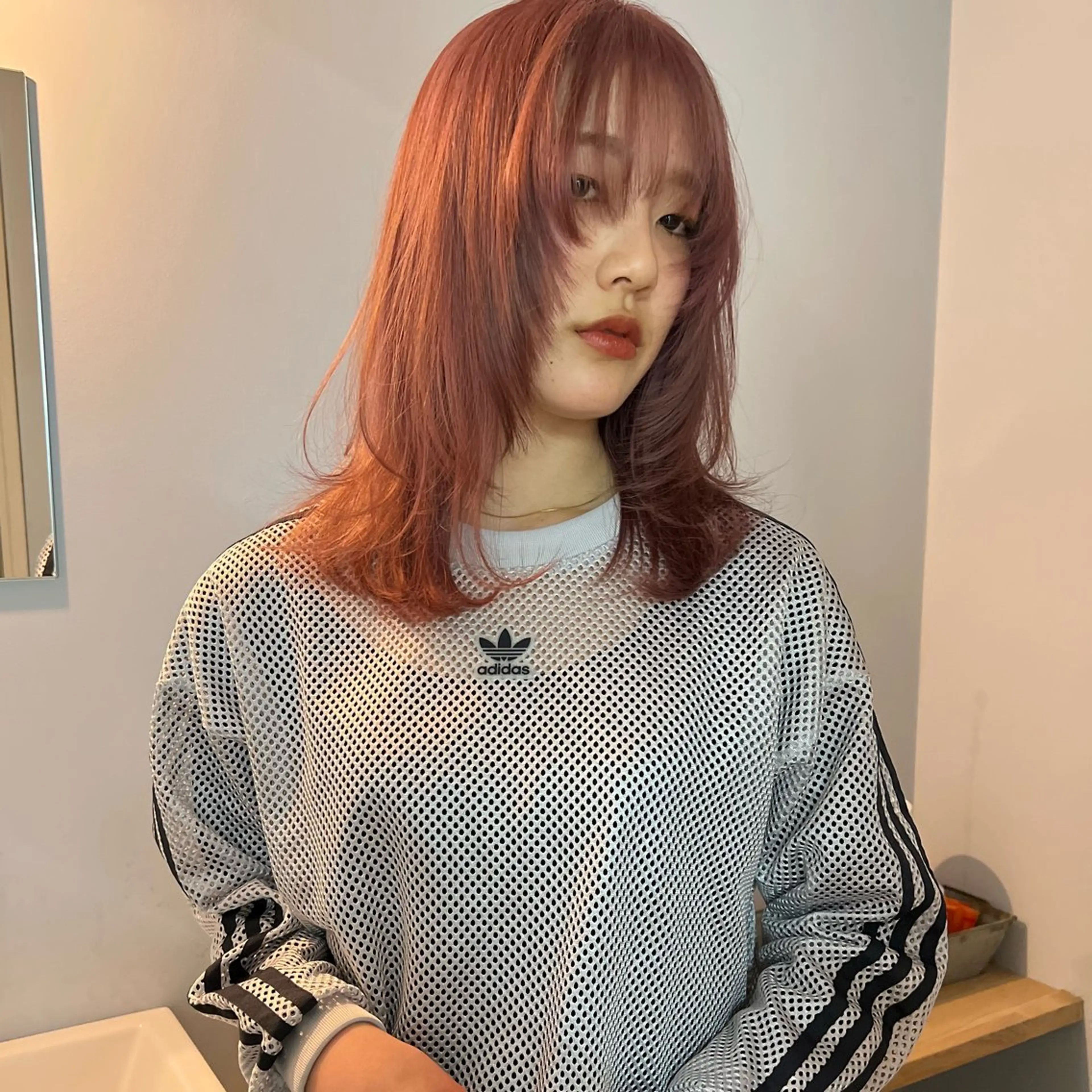 ミディアム 舟橋耀/ブリーチカラ ー/レイヤーカットのヘアスタイル