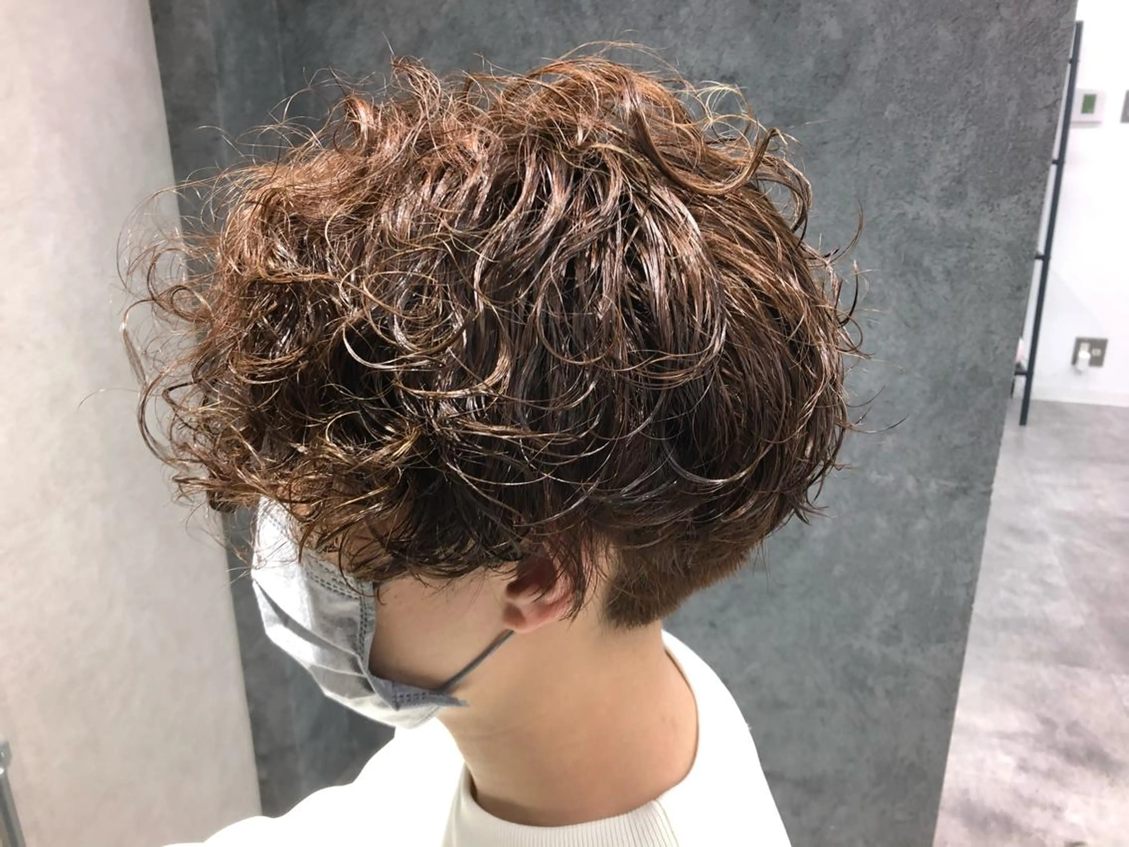 パーマ メンズ メンズパーマ 波巻きパーマ カット パーマ トリートメント Noy所属・Noyヨシモト ヒロトのヘアスタイル