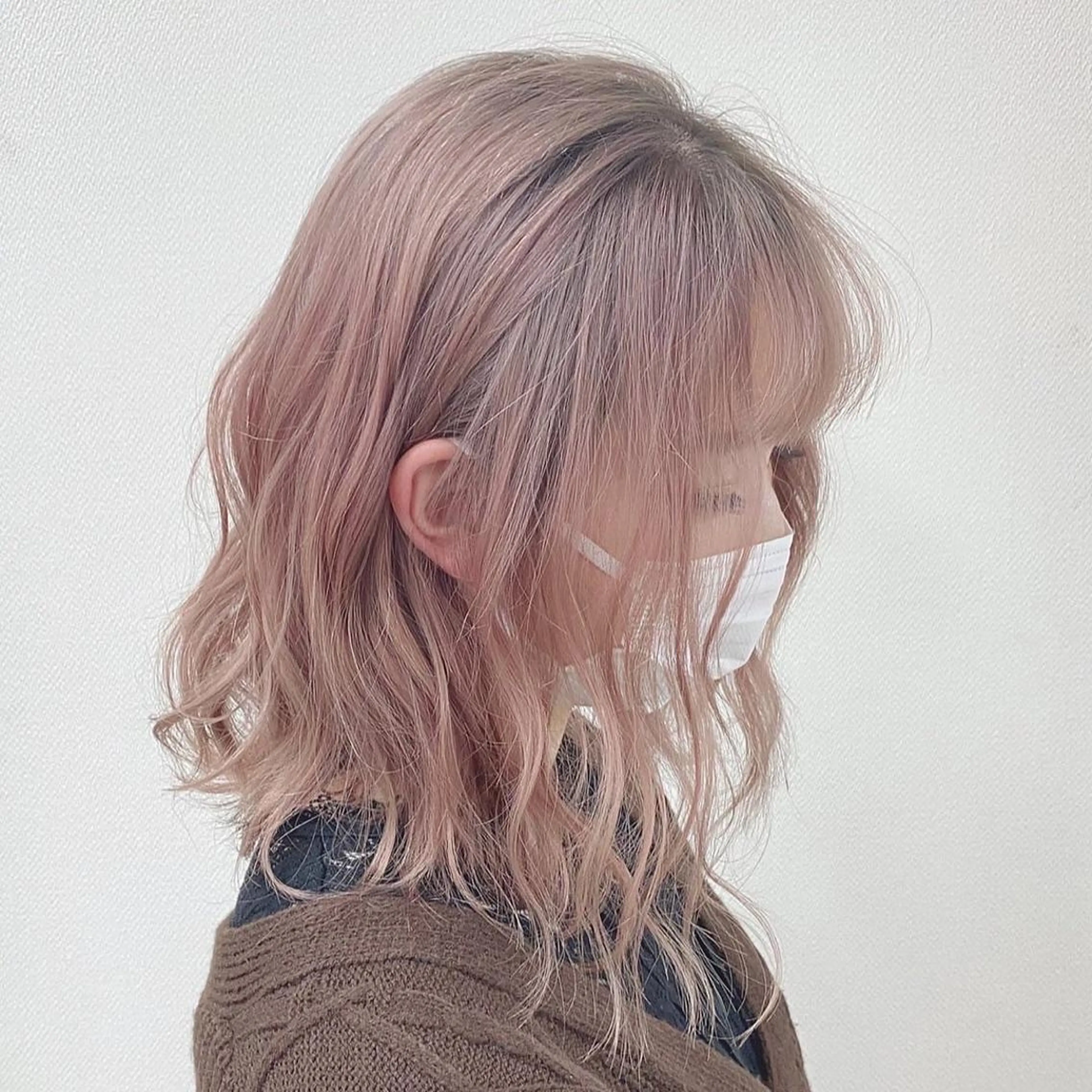 ミディアム カラー ブリーチ ダブルカラー ピンクカラー ヘアカラー 髪質改善/美髪矯正/ ハイトーン Kuroのヘアスタイル