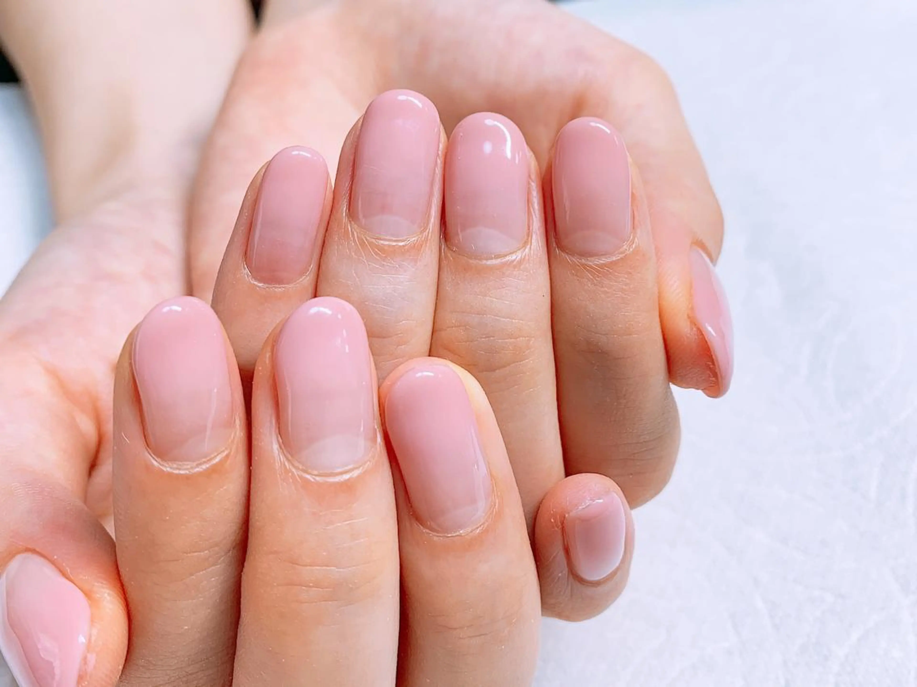 ネイル シンプルネイル THECOLORS所属・近貞 莉奈のネイルデザイン