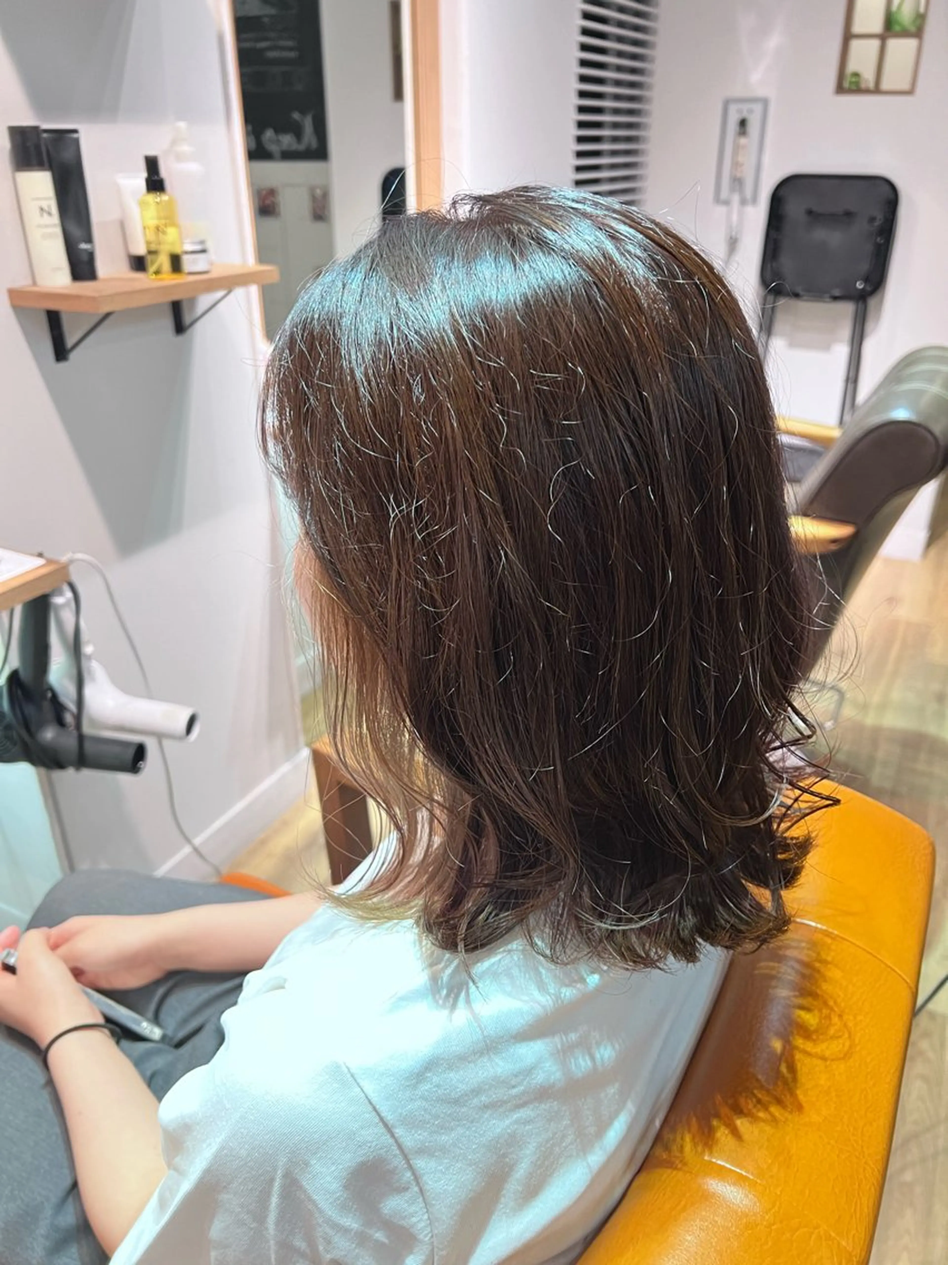 ミディアム カラー ベージュカラー ブラウンカラー ピンクカラー ピンクブラウン ヘアカラー ツキダテ ユイのヘアスタイル