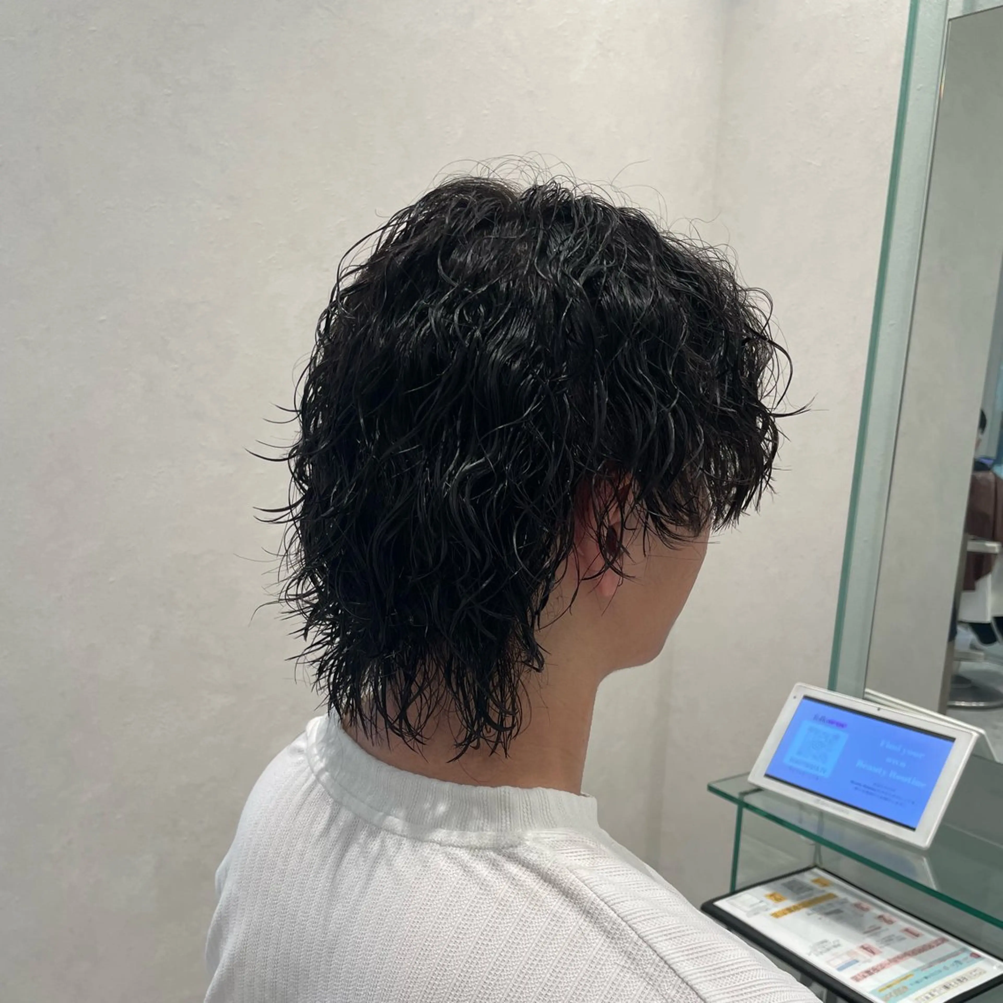 ショート パーマ メンズ メンズハイライト メンズメッシュ メンズパーマ 波巻きパーマ ハイライト カット パーマ Reginavita栄所属・パーマ×メッシュ/ 本日空き○/岡本一真のヘアスタイル