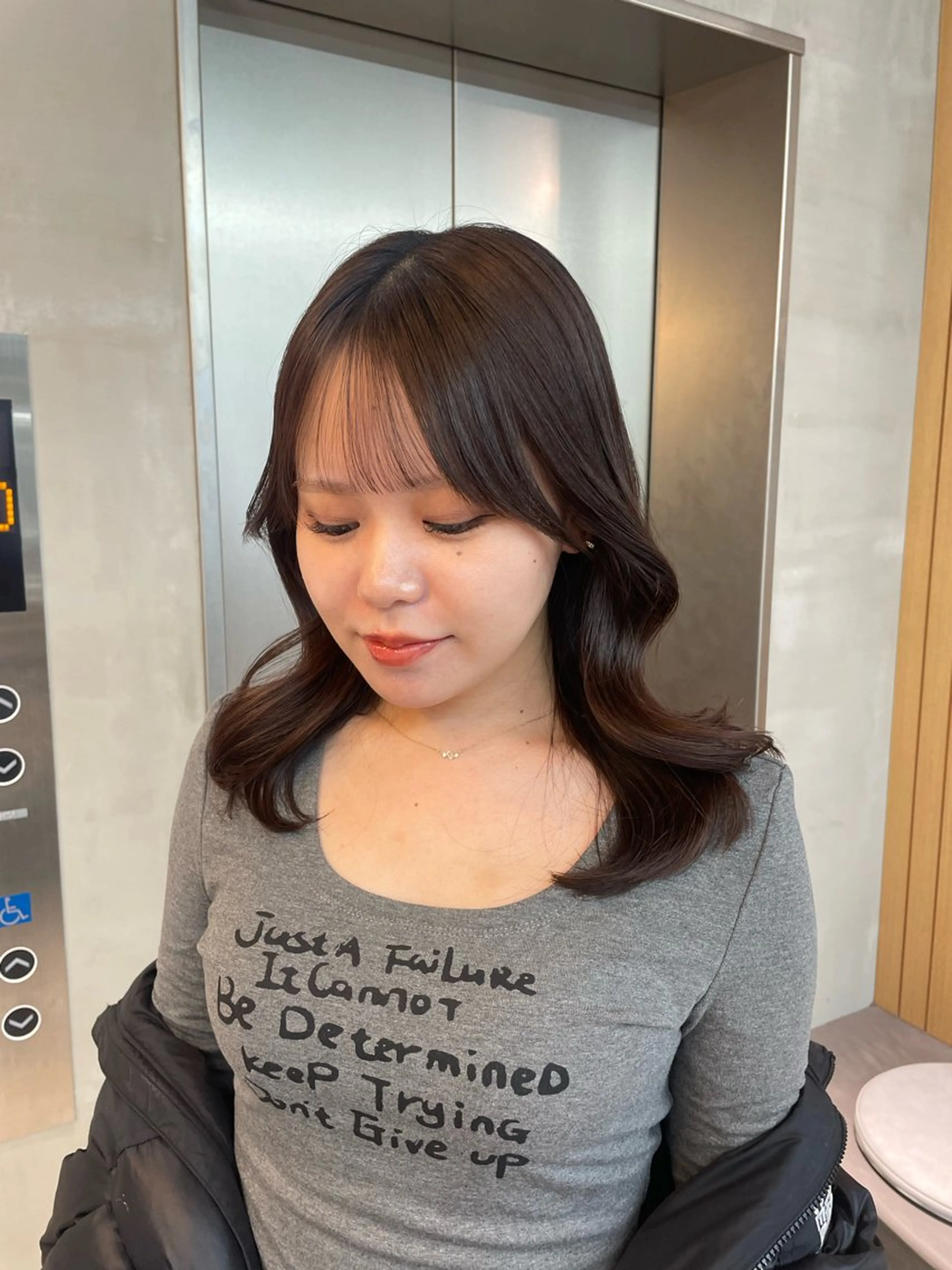 ミディアム カット ヘアカラー トリートメント ヘッドスパ ヘアセット 韓国ヘア/レイヤー Londエレンのヘアスタイル