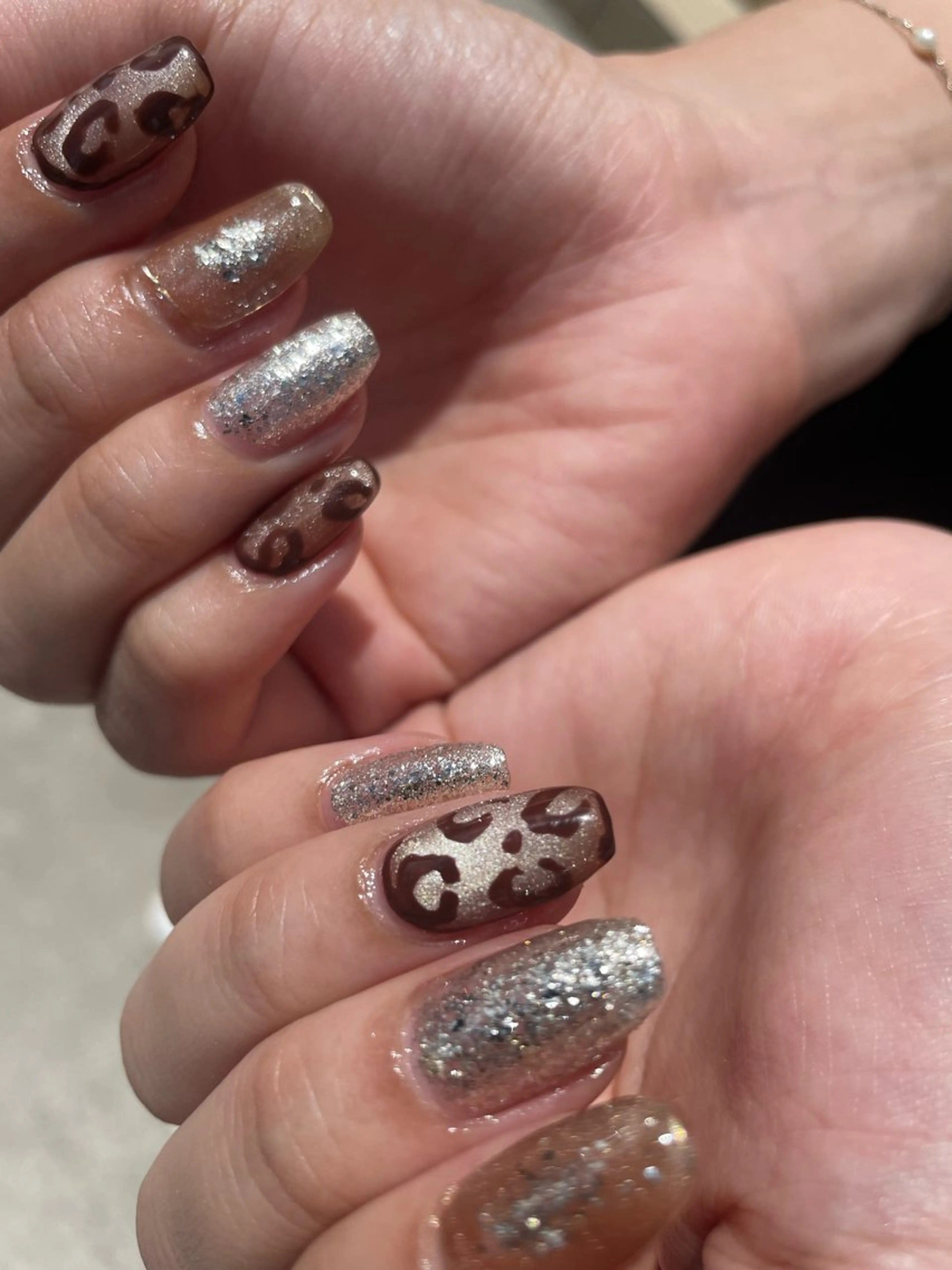 ミディアム Kuroki Yurikaのネイルデザイン