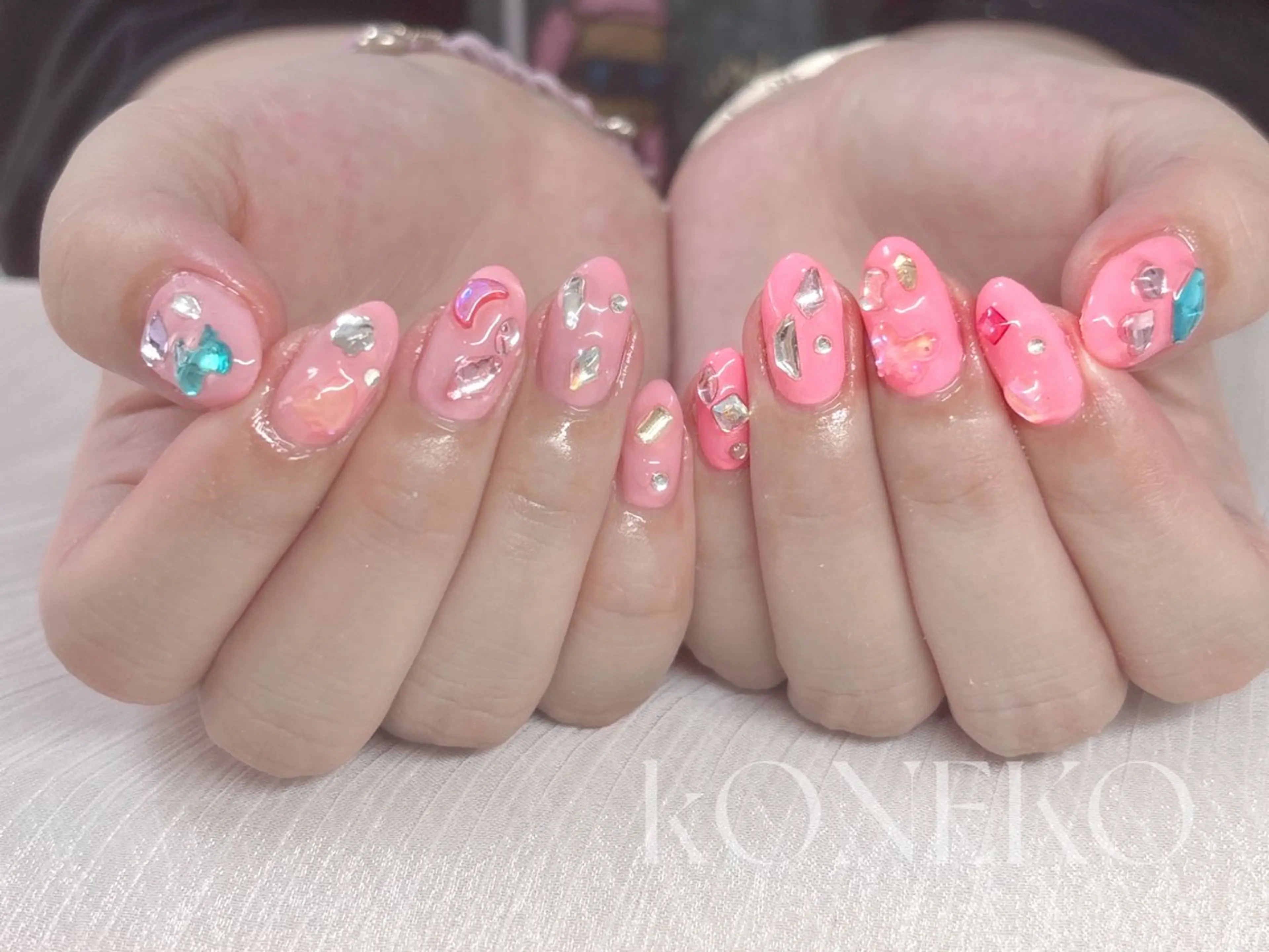 ネイル ハンドネイル コネコ ネイルサロンのネイルデザイン