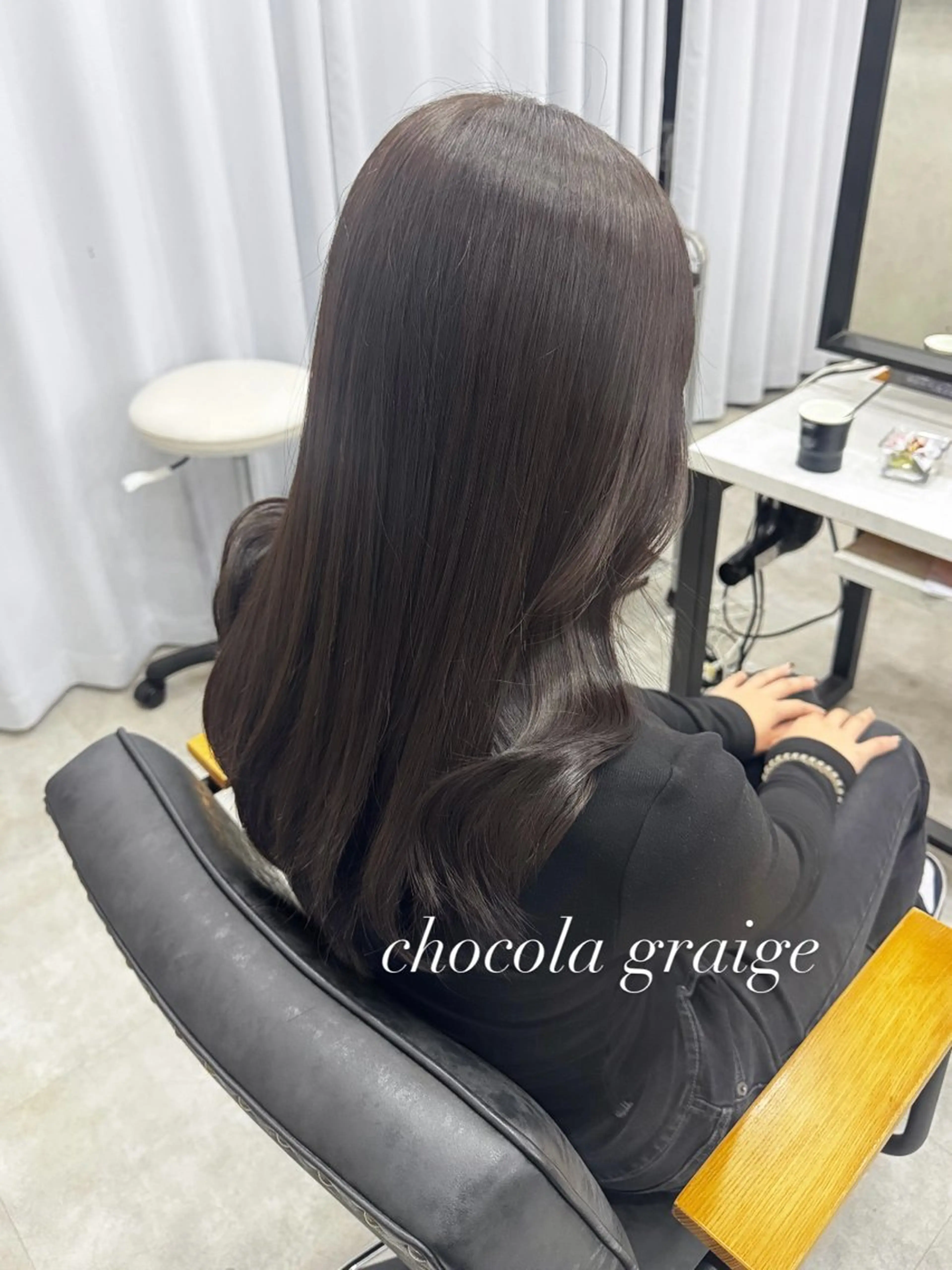 ロング カラー アッシュ アッシュブラウン ベージュカラー 黒髪 ブリーチ カット ヘアカラー トリートメント 赤み無し柔らかカラー 【梅田】madokaのヘアスタイル