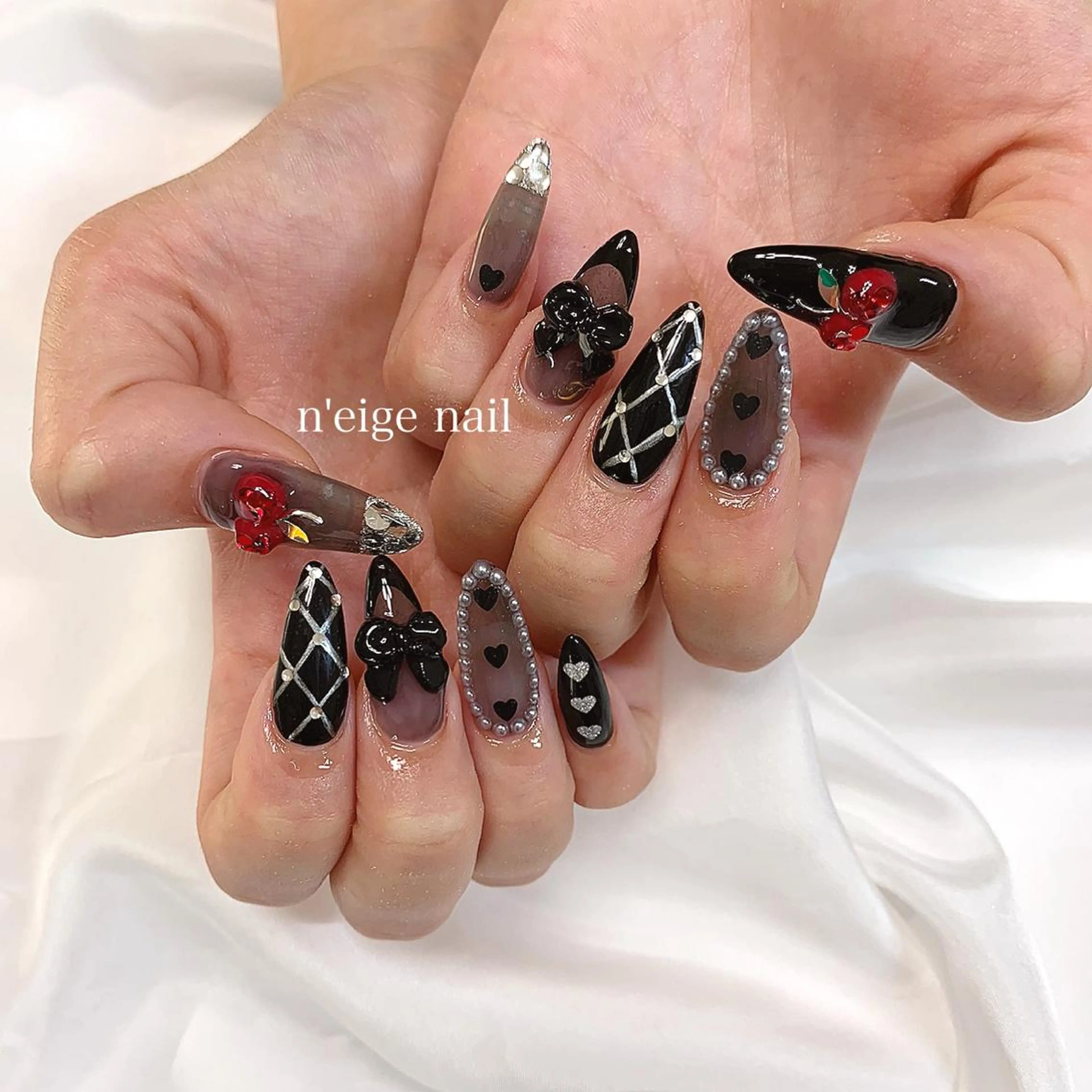 ネイル アートネイル ハート キラキラネイル 韓国ネイル ニュアンスネイル n'eige nail所属・大谷 綾香のネイルデザイン