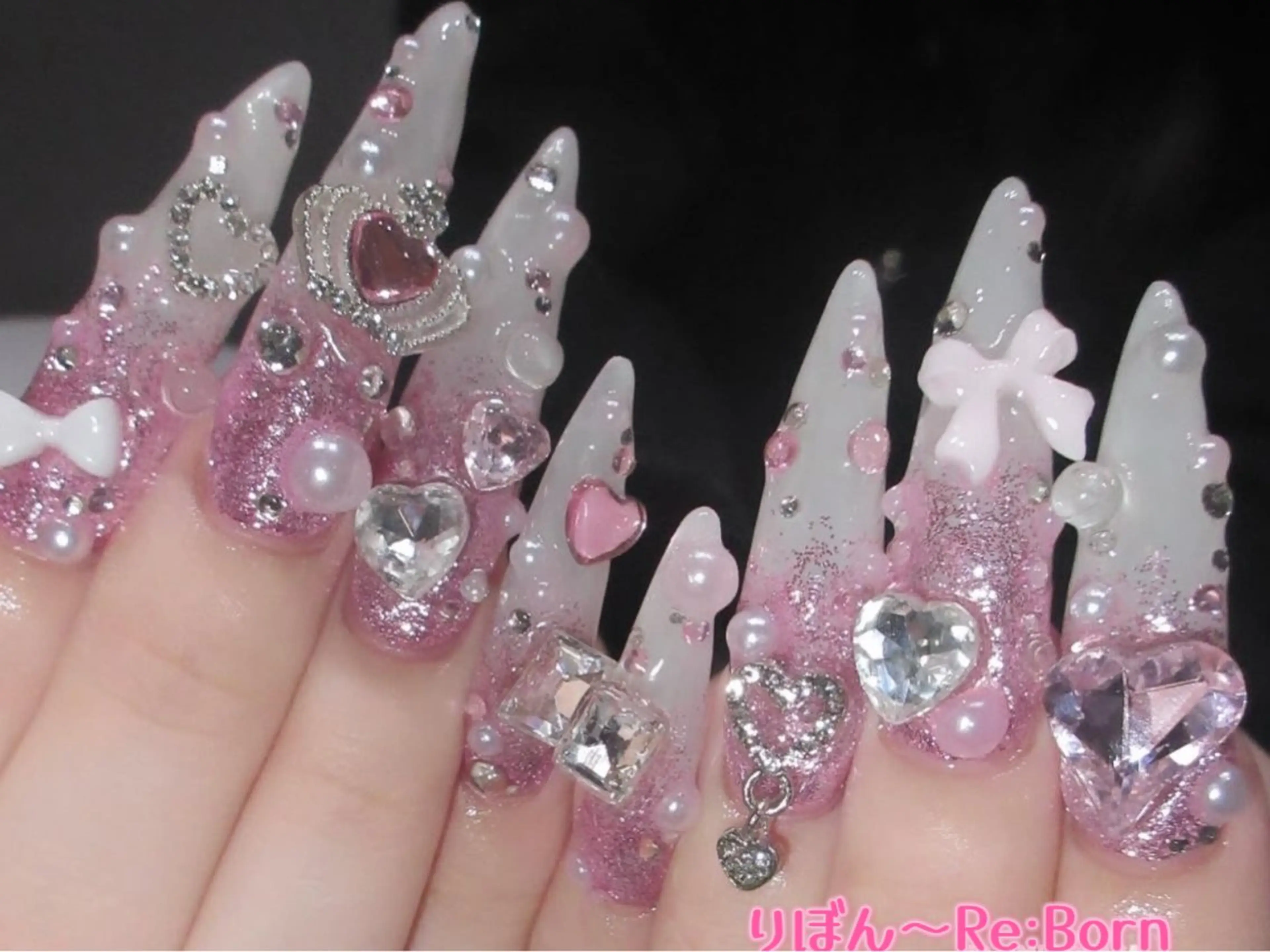 ロング フレンチガーリー クリスマス ハンドネイル りぼん Re:Bonrのネイルデザイン