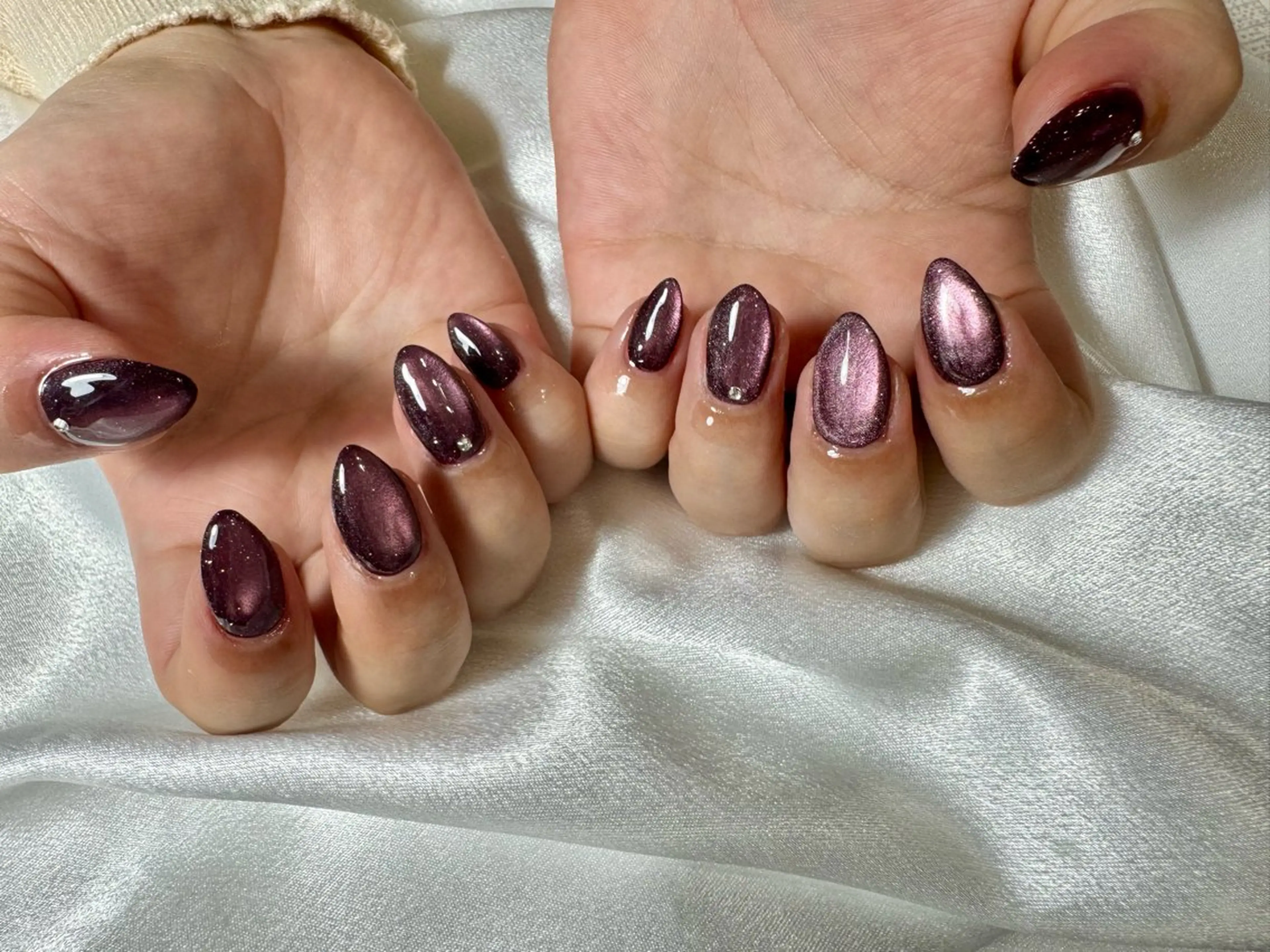 ネイル オーロラネイル 桜ネイル フラッシュネイル フラッシュマグ フラワーネイル ハンドネイル kikinail 溝の口のネイルデザイン