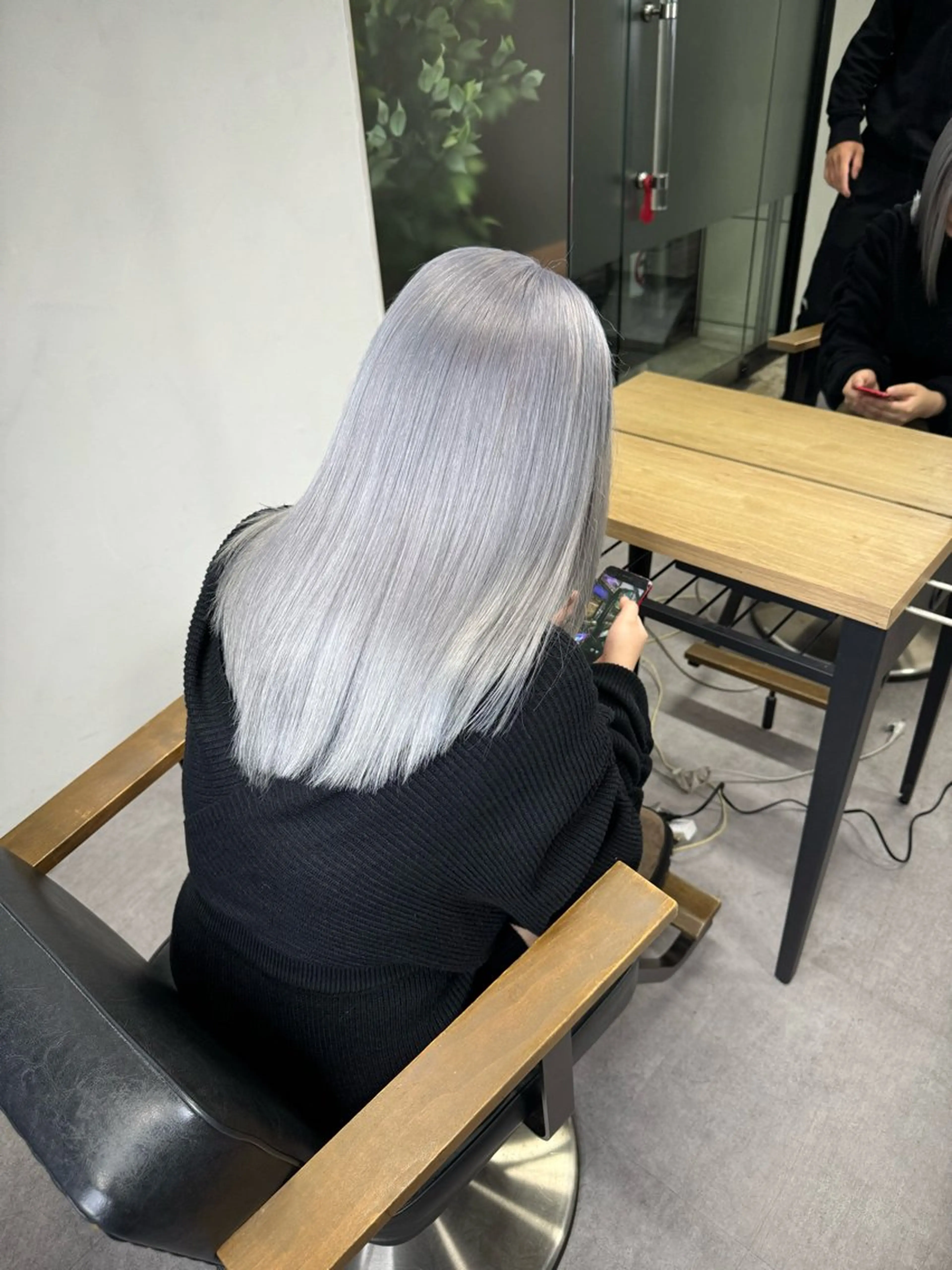 【最高級ケアブリーチ使用】ブリーチ+カラー+トリートメントの写真