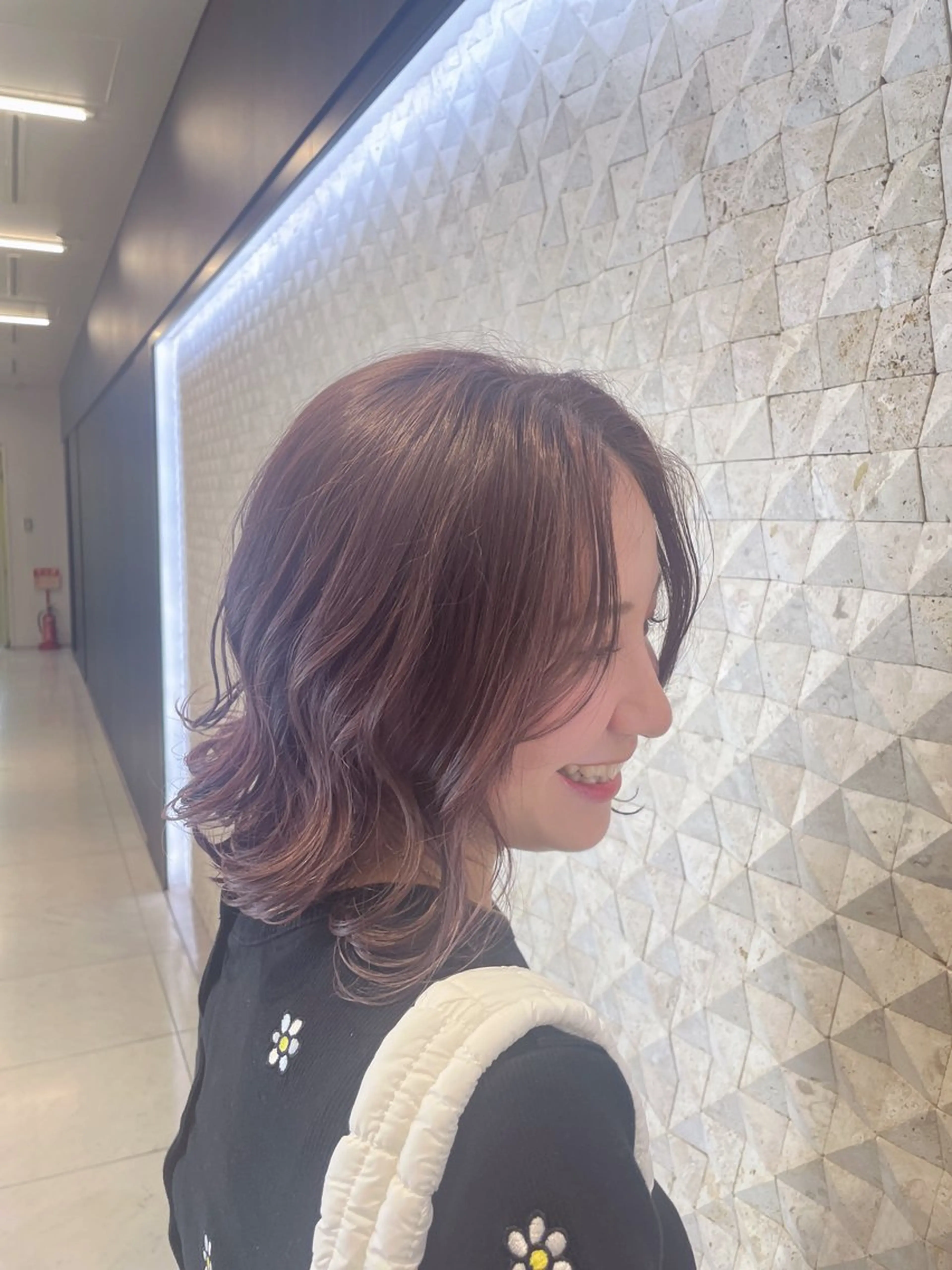 ミディアム カラー バレイヤージュ パープルカラー レイヤーカット ラティアンヌイグレック所属・豊中/髪質改善/ レイヤーカットミヅキのヘアスタイル