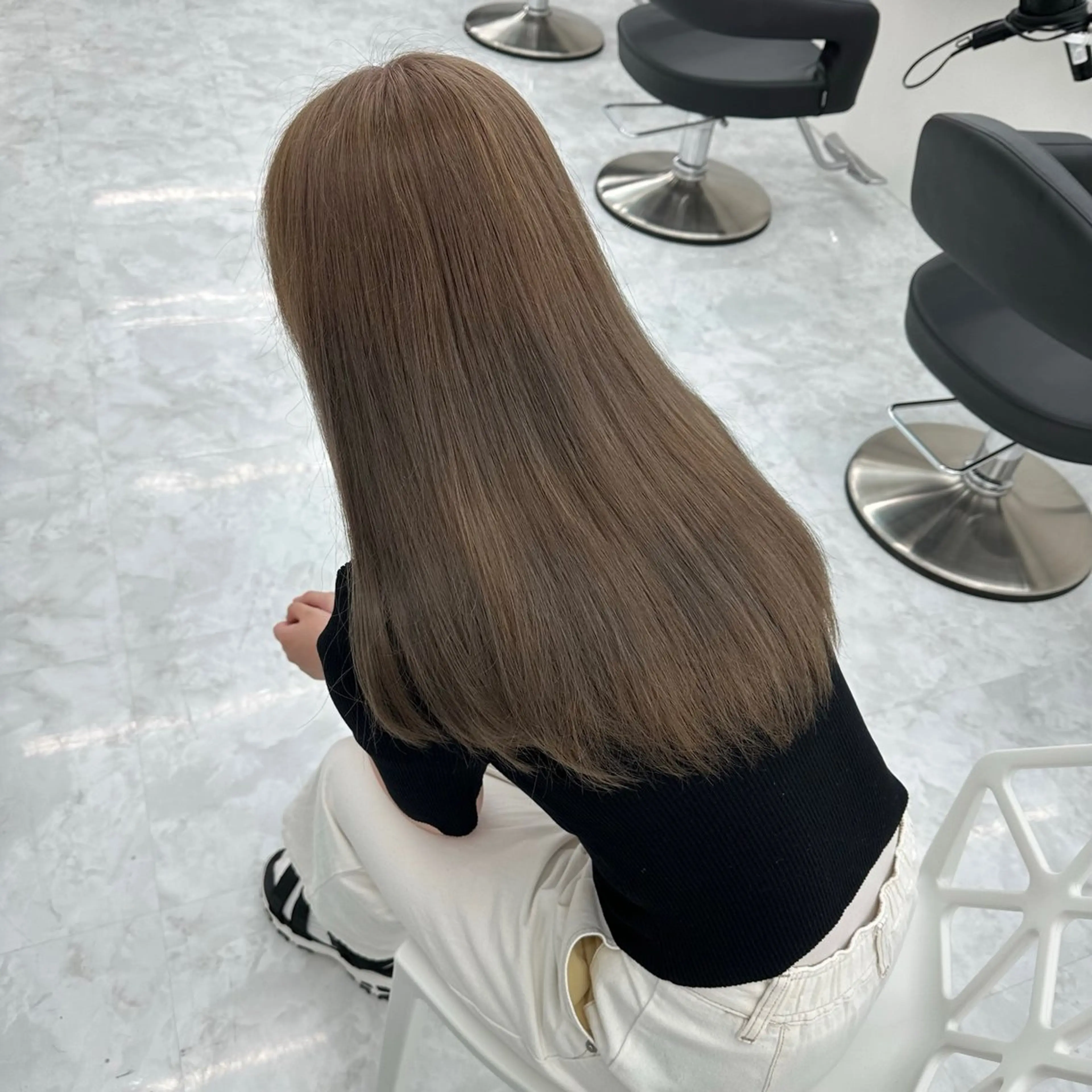 セミロング カラー ヘアカラー トリートメント ヘッドスパ ヘアセット ダブルカラー 韓国レイヤーKYONのヘアスタイル