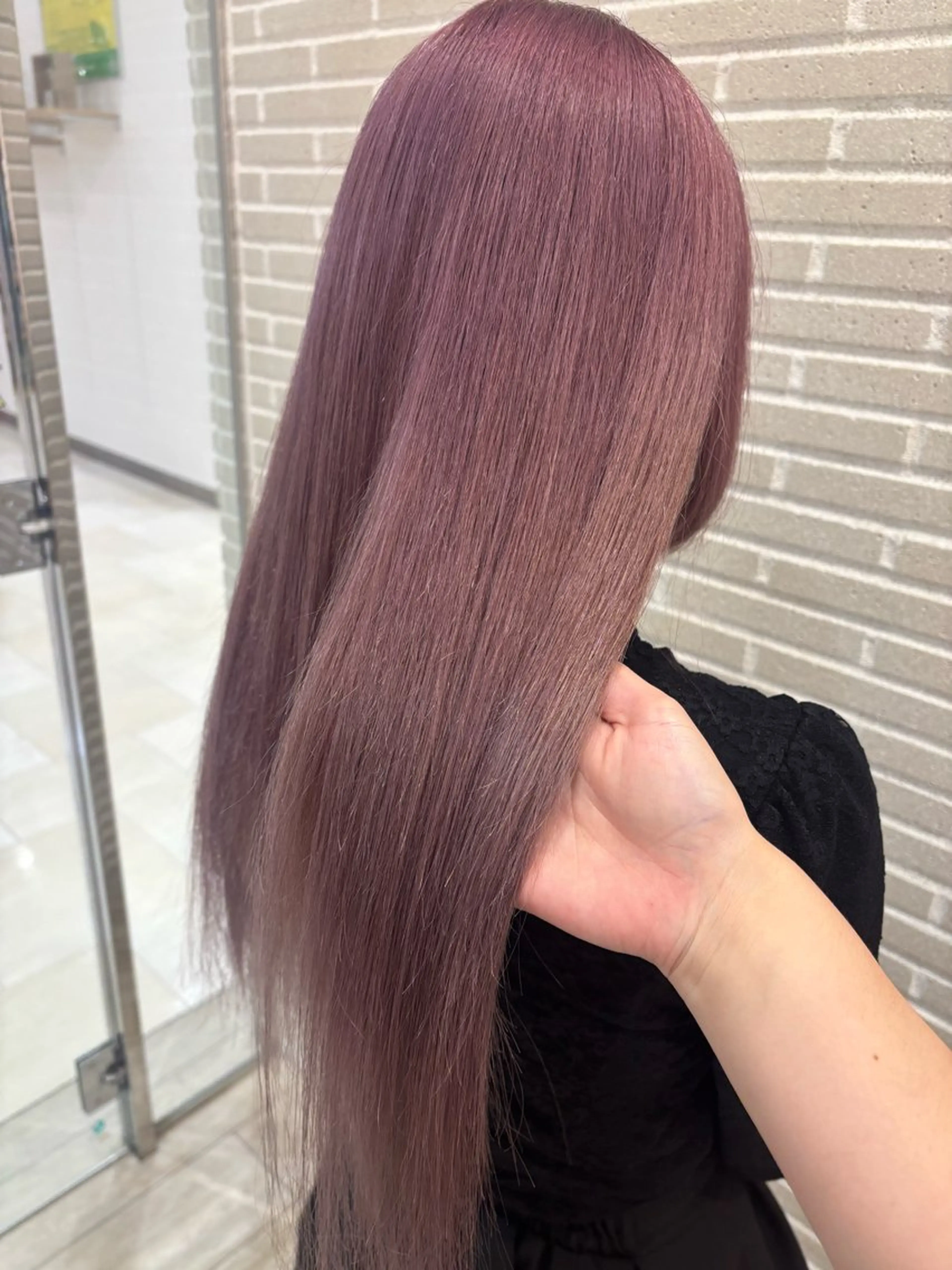 ロング カラー ブリーチ ピンクカラー 六地蔵／透明感／ Sakamoto🎠のヘアスタイル