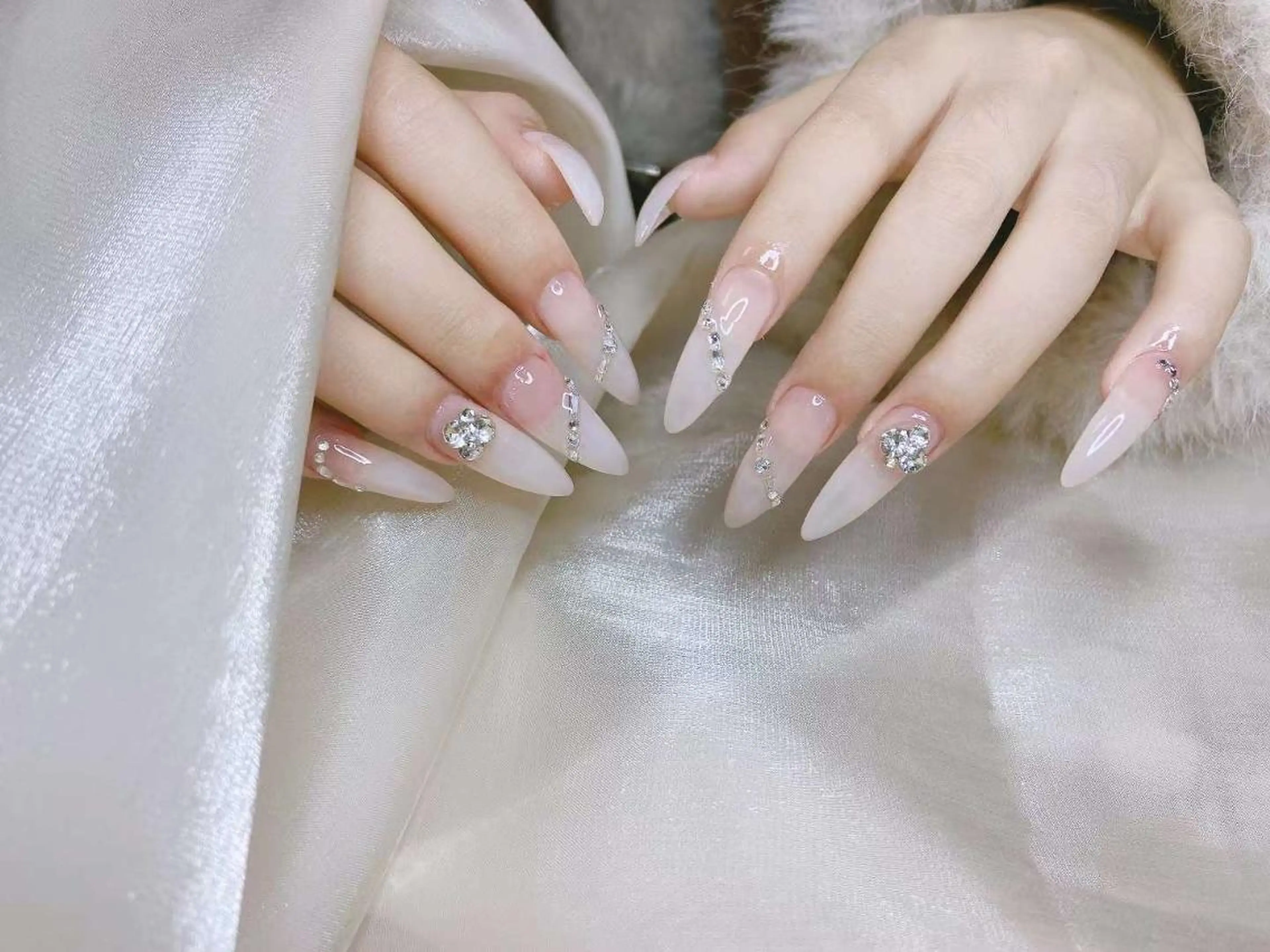 ネイル VIVIAN エイのネイルデザイン