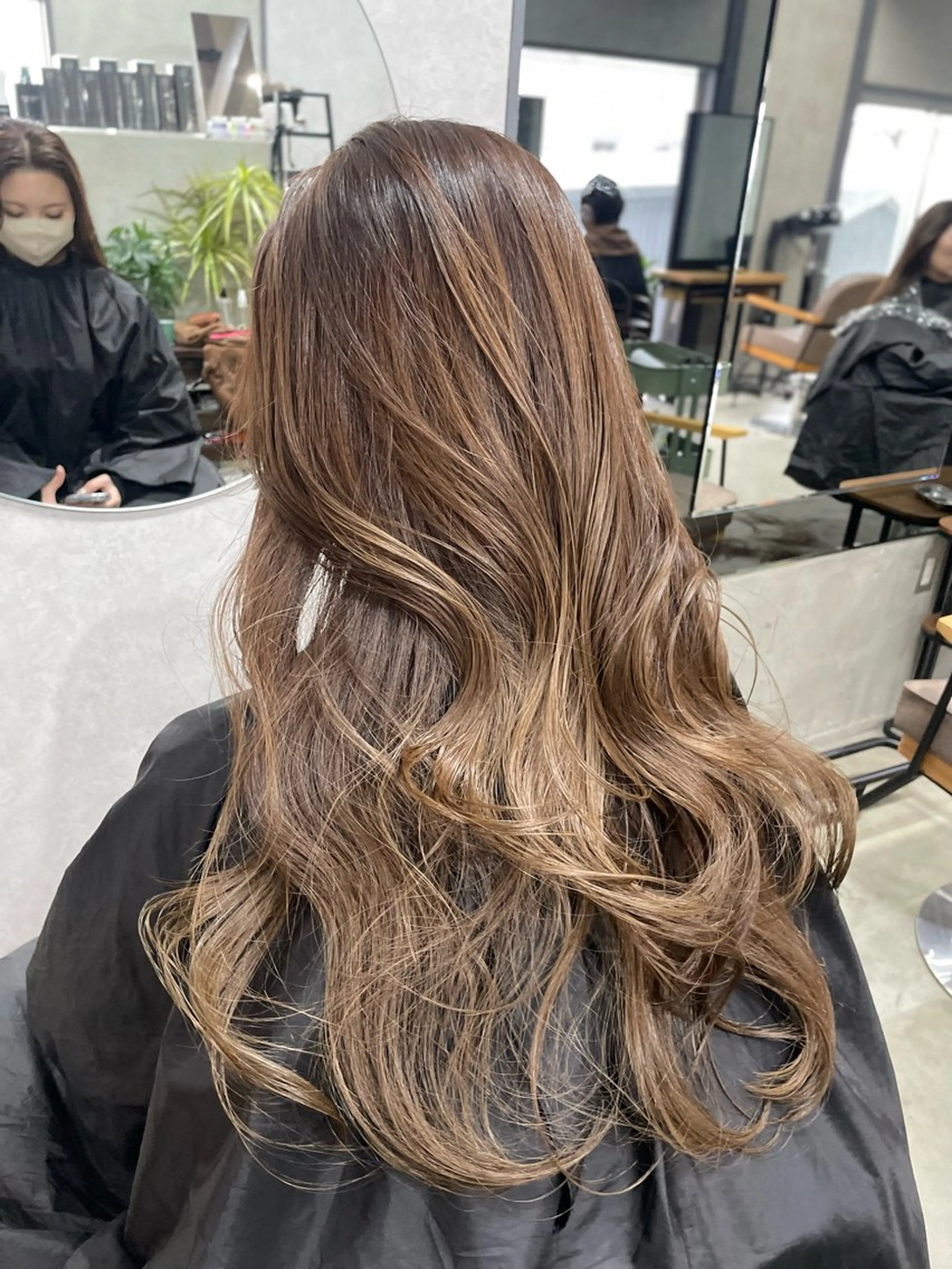 ロング カラー レイヤーカット AIRI layer cut hairのヘアスタイル