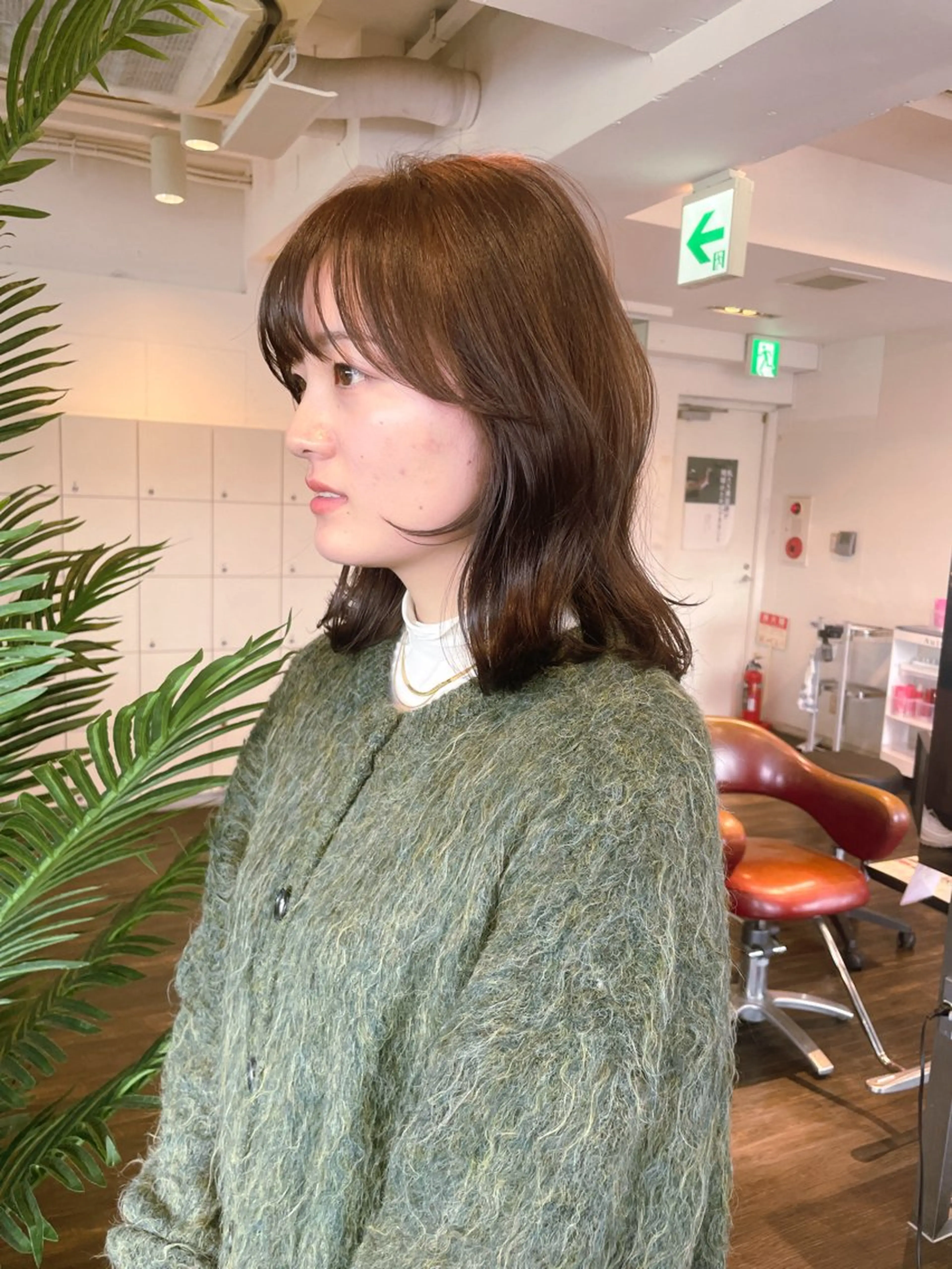ミディアム カラー レイヤーカット 小顔カット カット ヘアカラー 似合わせヘア🤍 面田法子のヘアスタイル