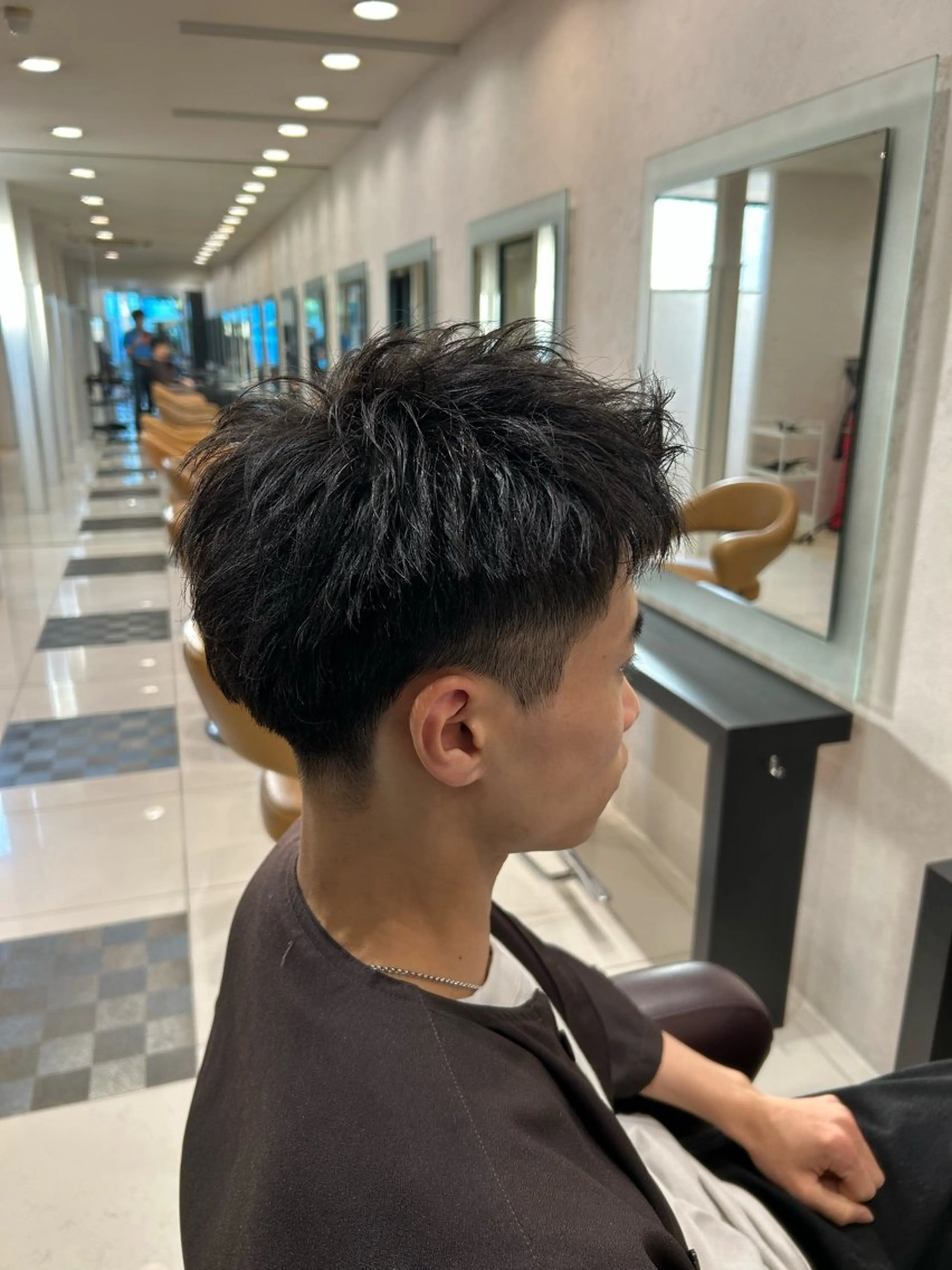 メンズ スパイキーショート 刈り上げ 石塚 光流のヘアスタイル