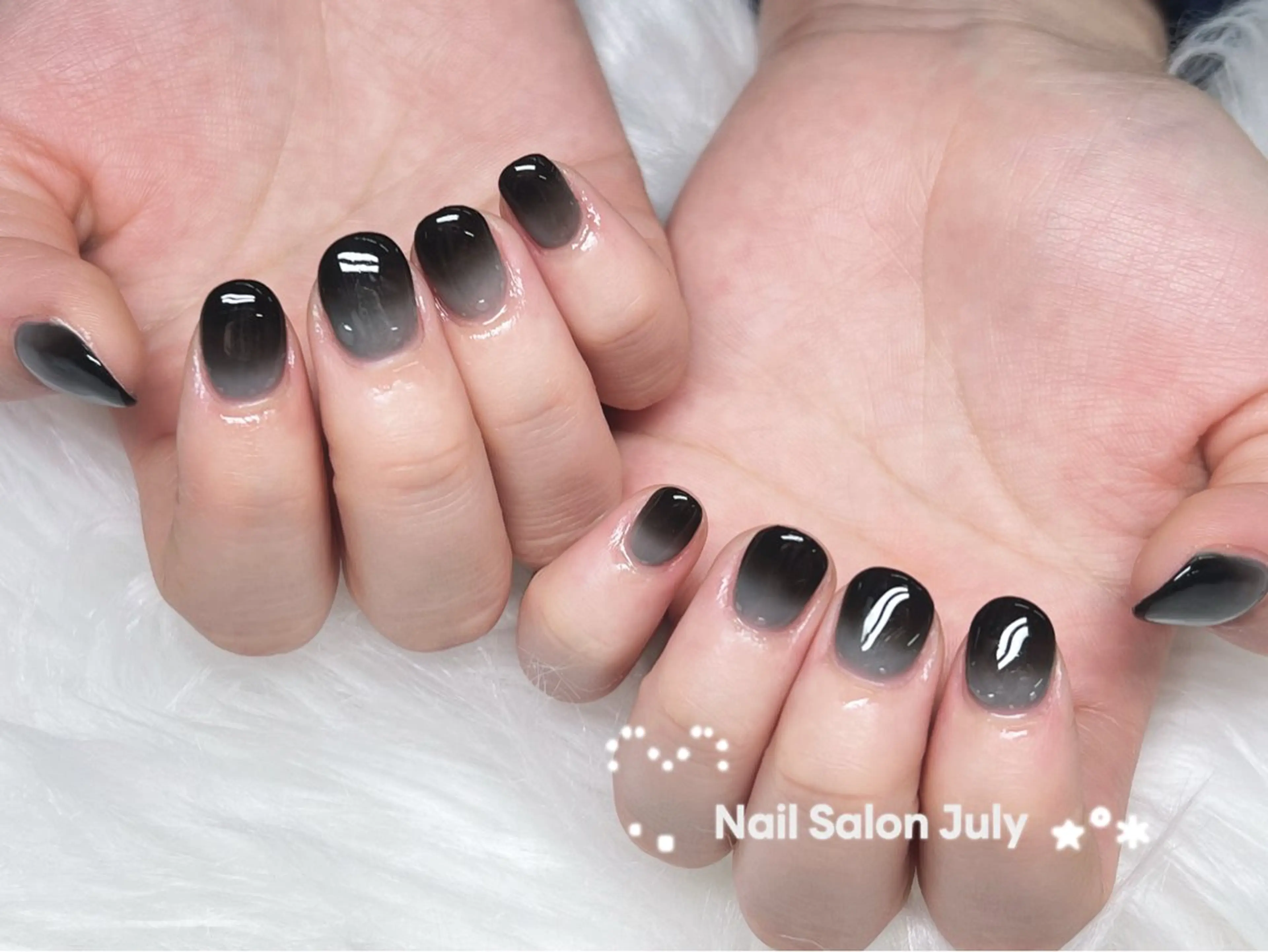 ネイル アートネイル オーロラネイル ジェルネイル ガーリー キラキラネイル ハンドネイル July Salonのネイルデザイン