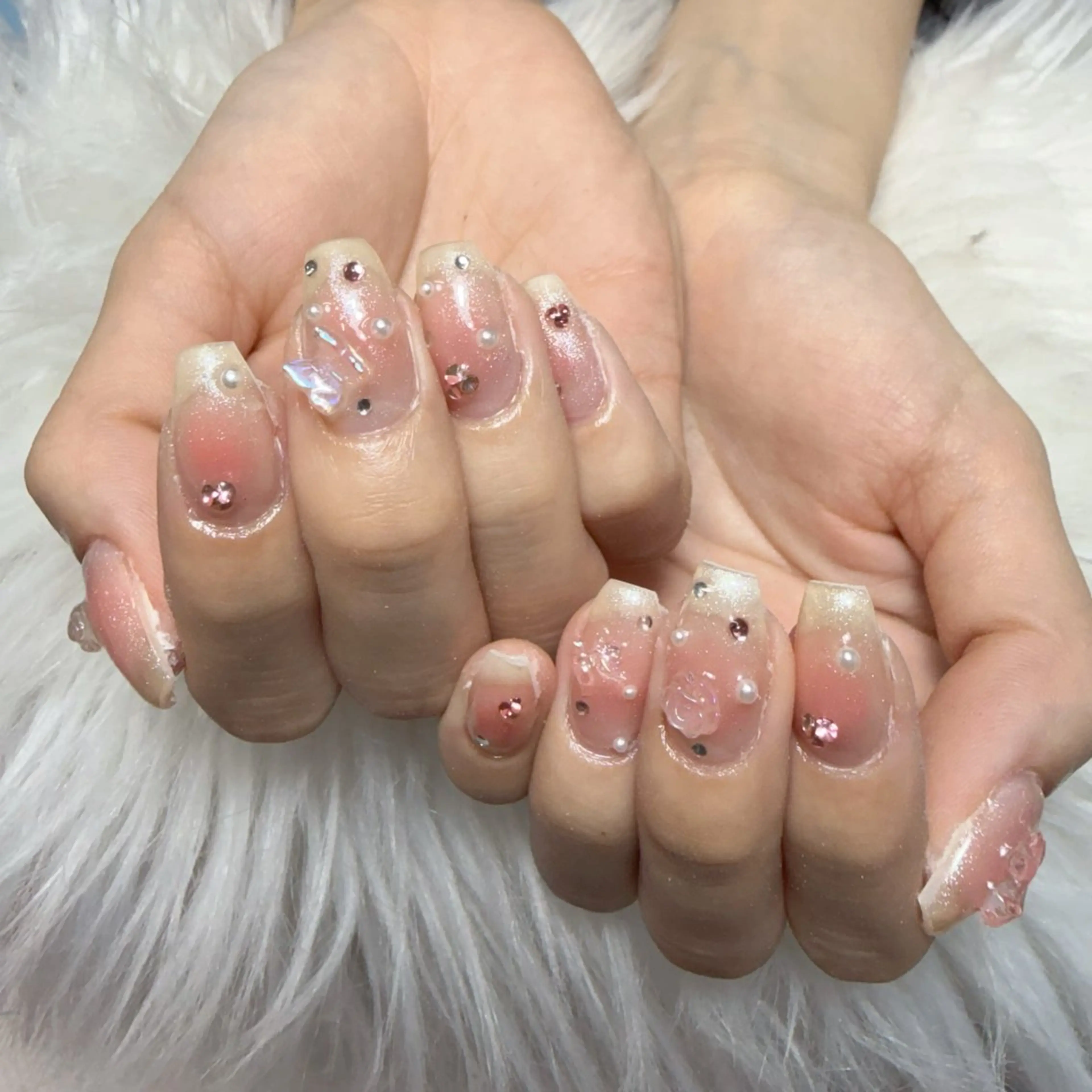 ネイル ハンドネイル 🎀nana🫧 ワンホンネイル🎀のネイルデザイン