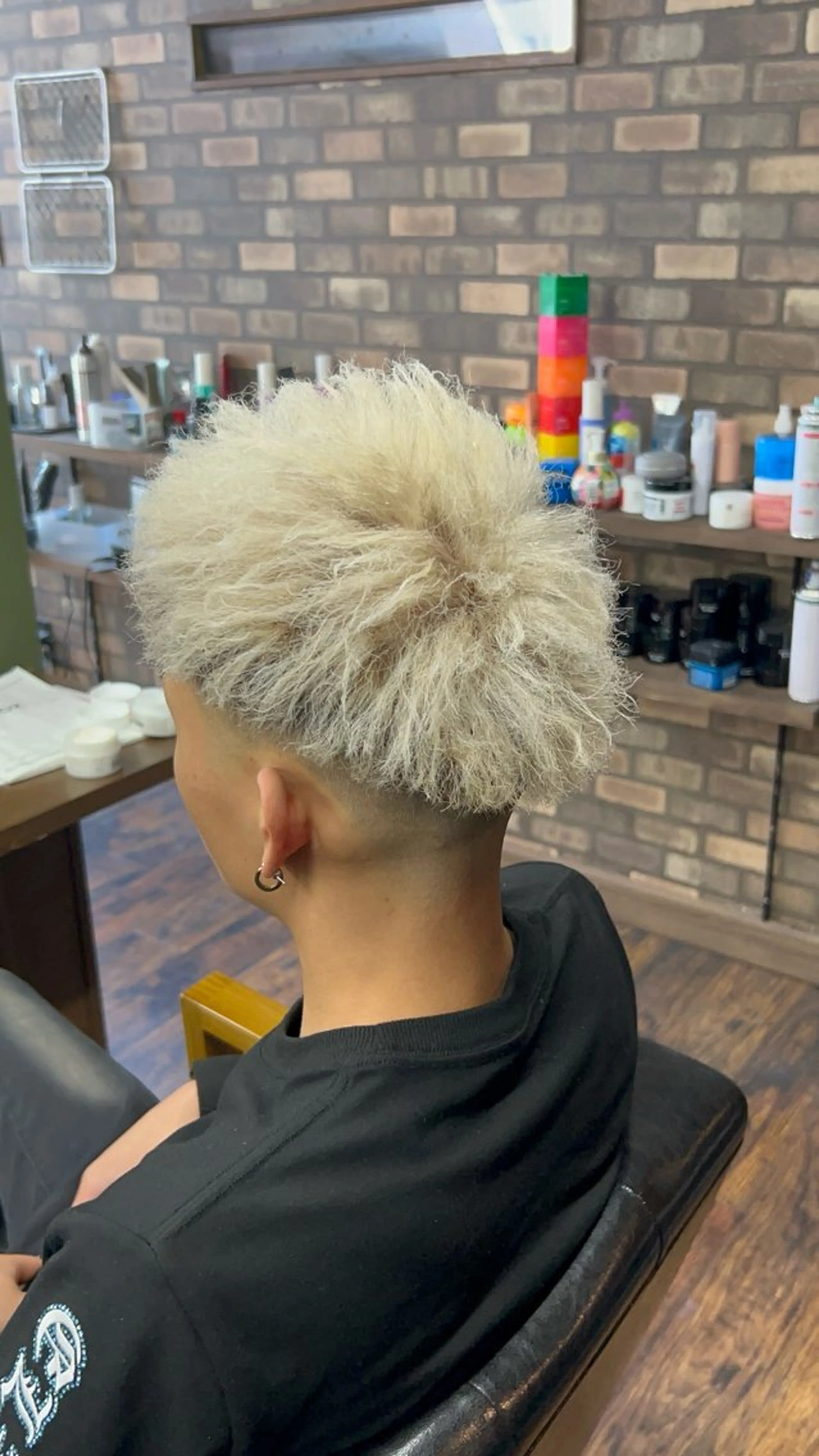 ショート カラー パーマ メンズ カット ヘアカラー パーマ 三谷 仁のヘアスタイル