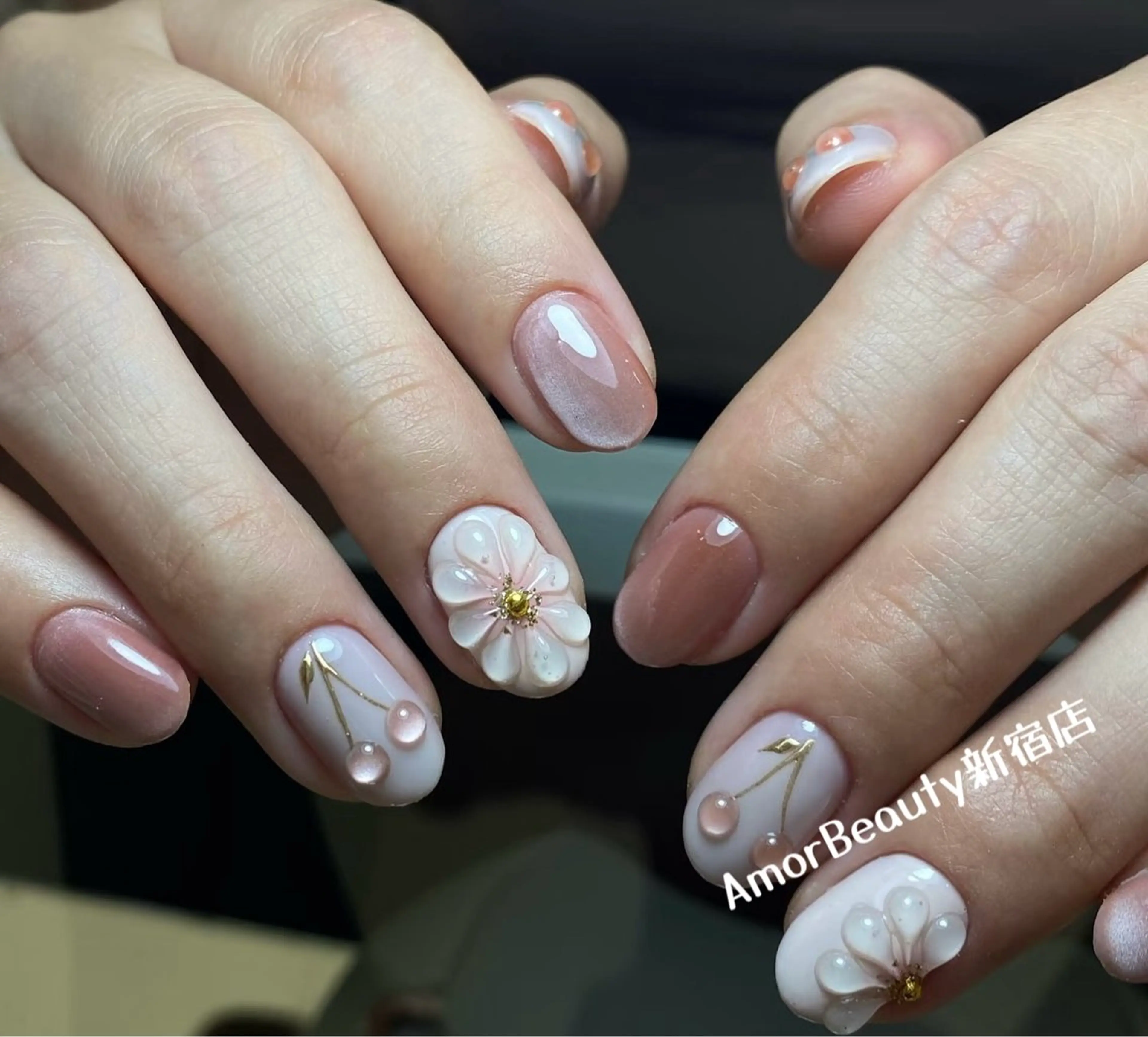 ネイル ハンドネイル ハンドケア Kaka_ パラジェル、長さだしのネイルデザイン