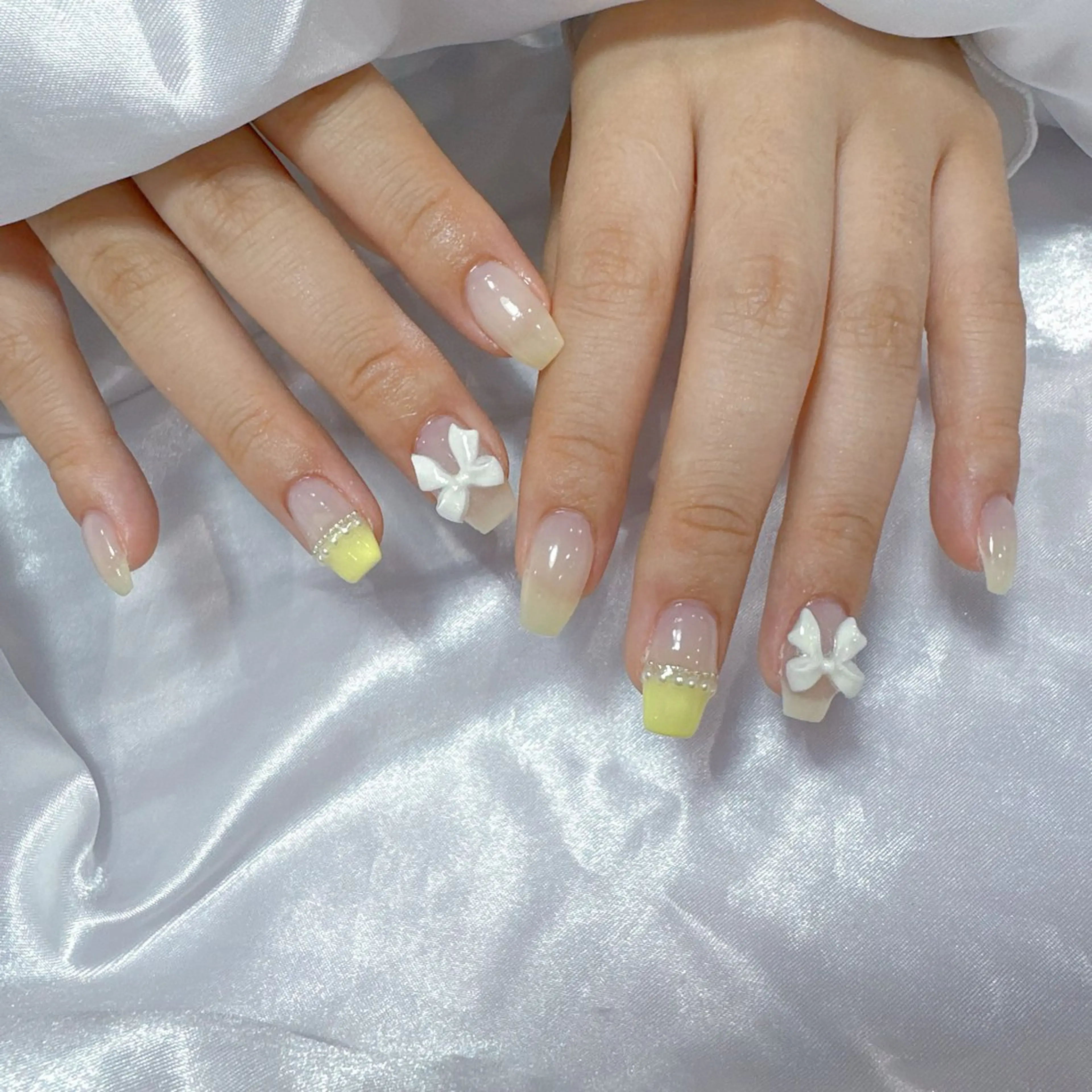 ネイル アートネイル フラッシュネイル フレンチネイル ジェルネイル ガラスフレンチ ハンドネイル You&Me Miyuのネイルデザイン