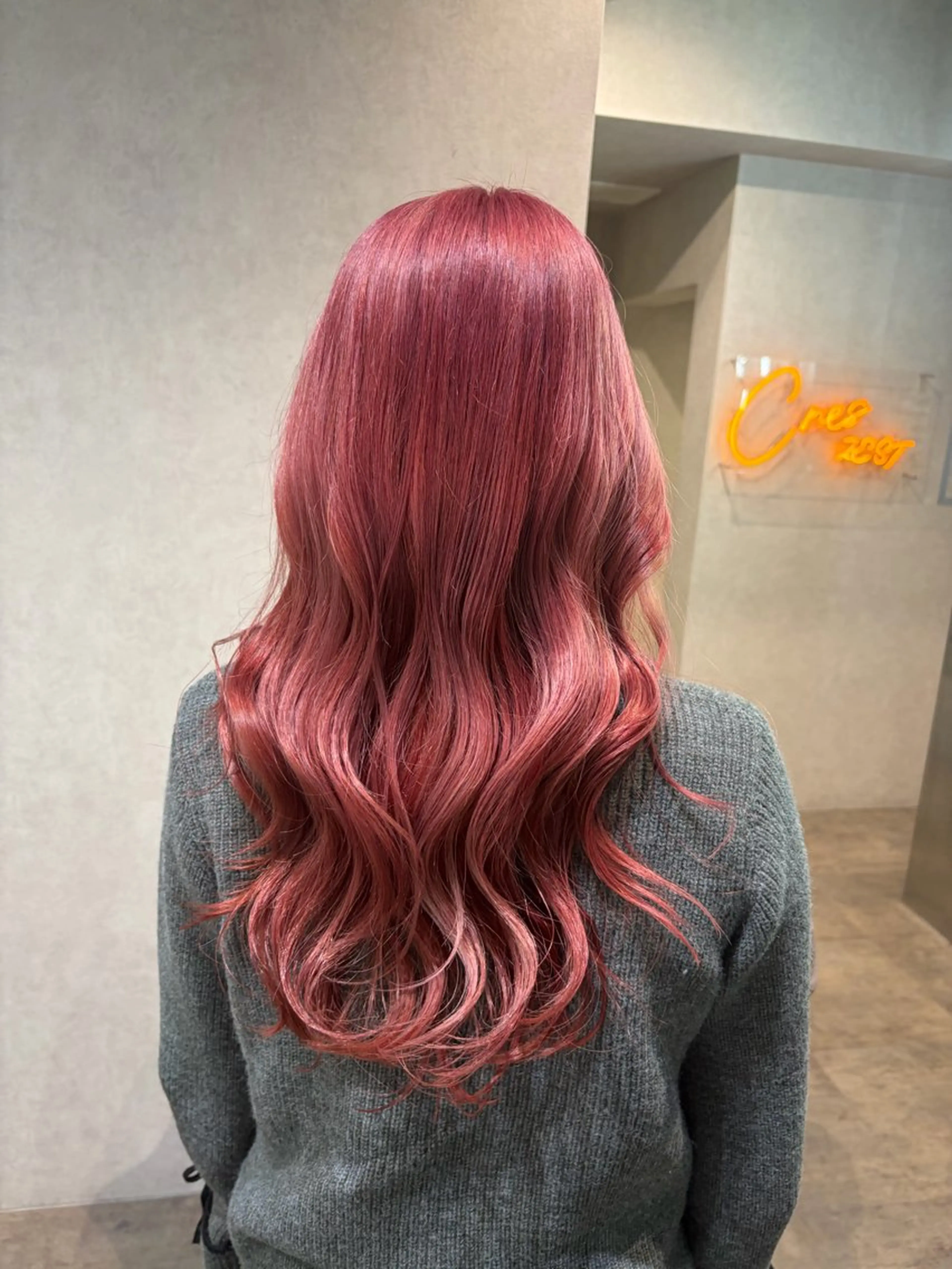 ロング カラー ヘアカラー 派手髪ハイトーン💛 ネイル💅まりなのヘアスタイル