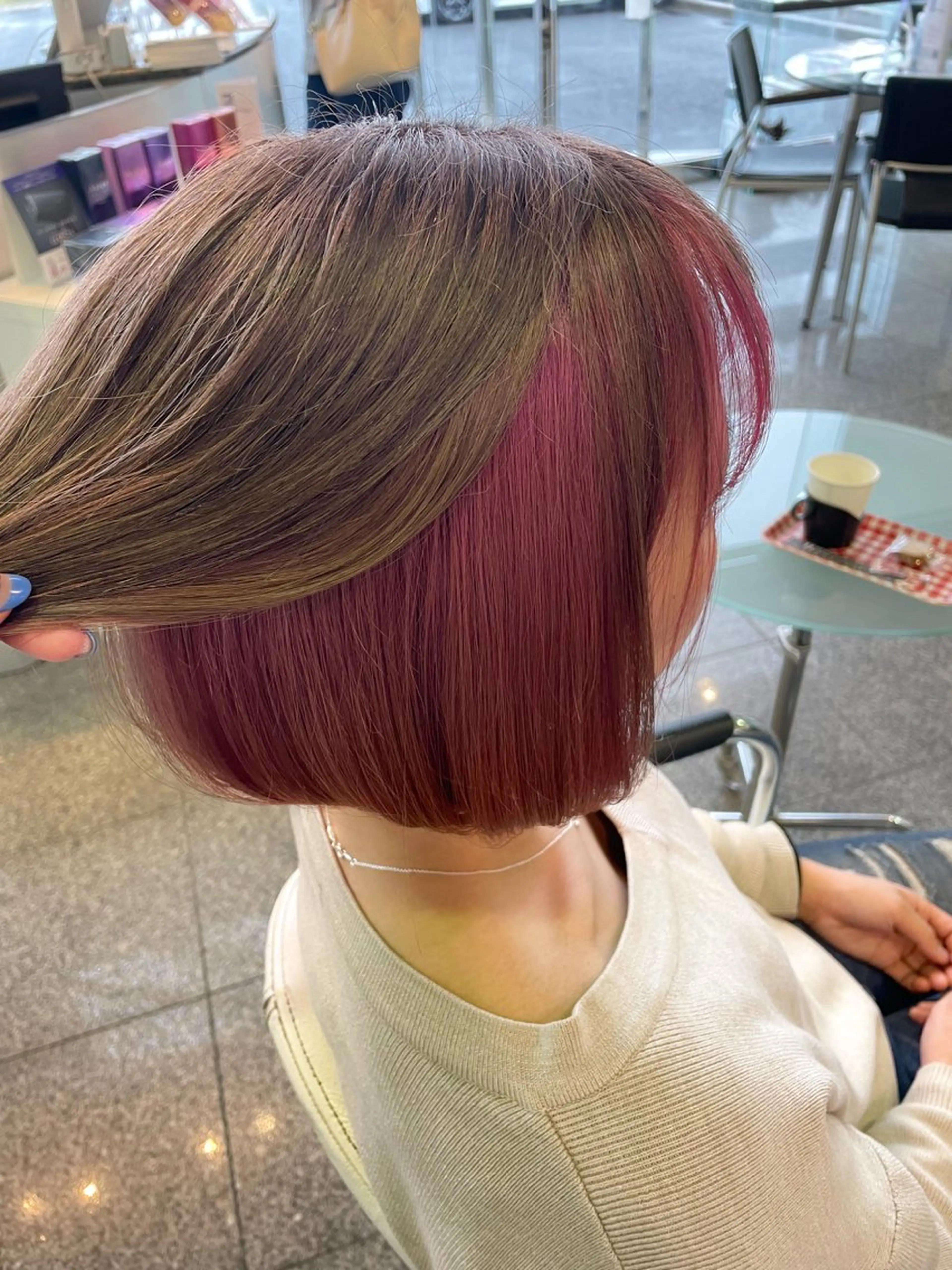 ショート カラー ピンクカラー ヘアカラー トリートメント ハイトーン/ブリーチ 🤍足立里湖のヘアスタイル