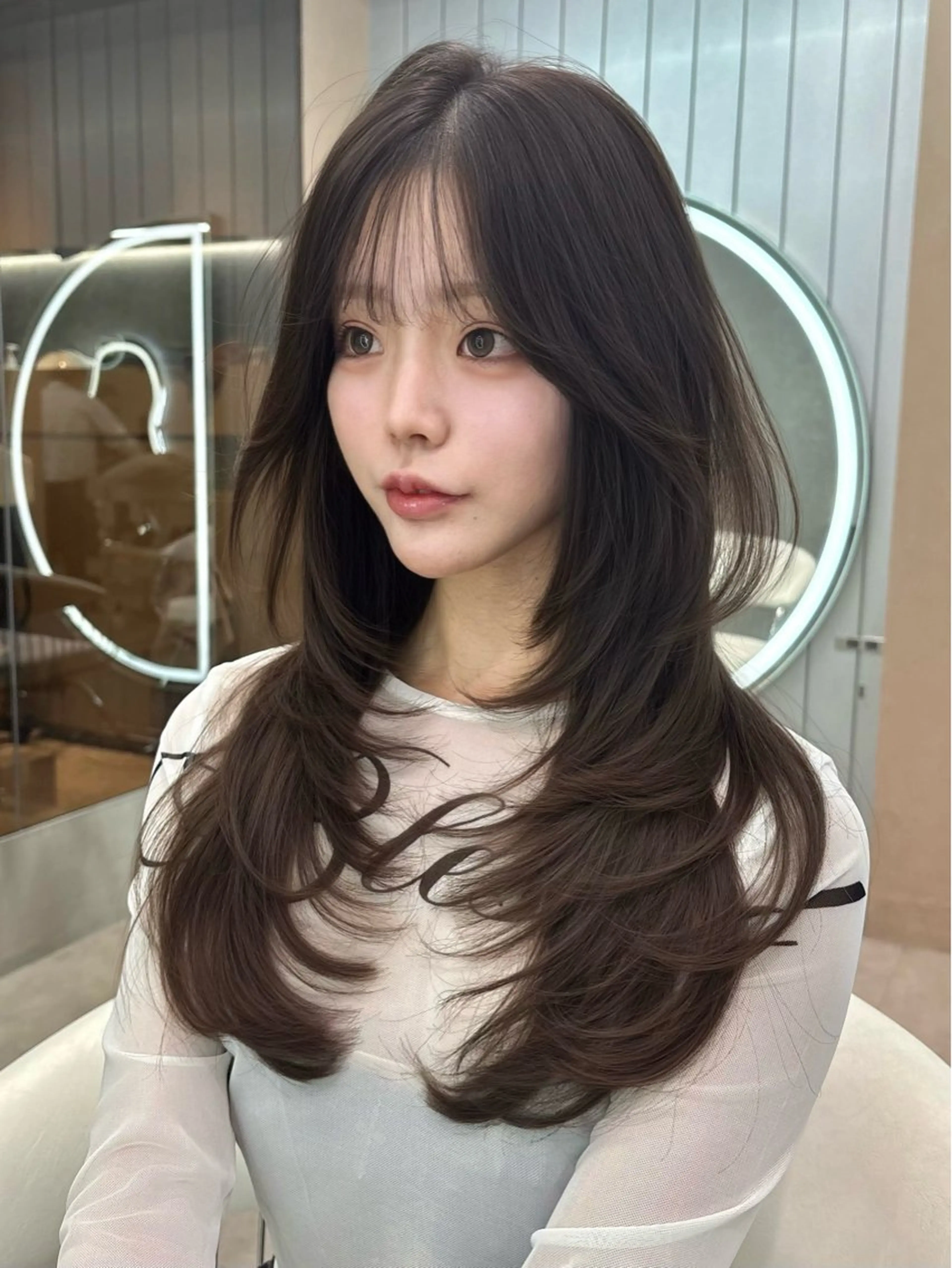 ロング カラー ヘアアレンジ アッシュ 黒髪 ブリーチ ブルーカラー ブルーブラック カット ヘアカラー トリートメント ヘアセット 大宮‎🩵縮毛矯正 髪質改善 佐藤 和のヘアスタイル