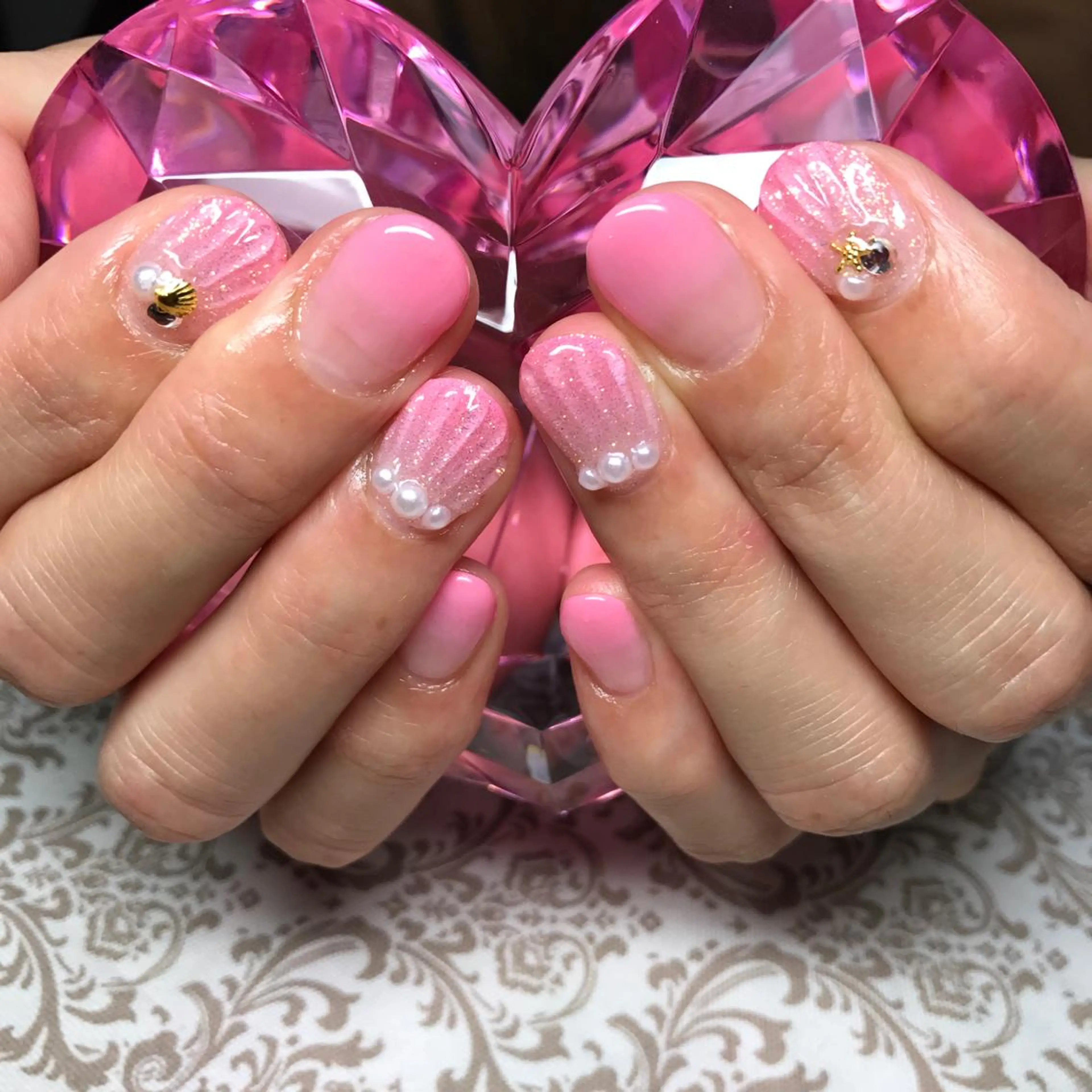 ネイル グラデーション ピンク COCO+所属・COCO +のエステ・リラクイメージ