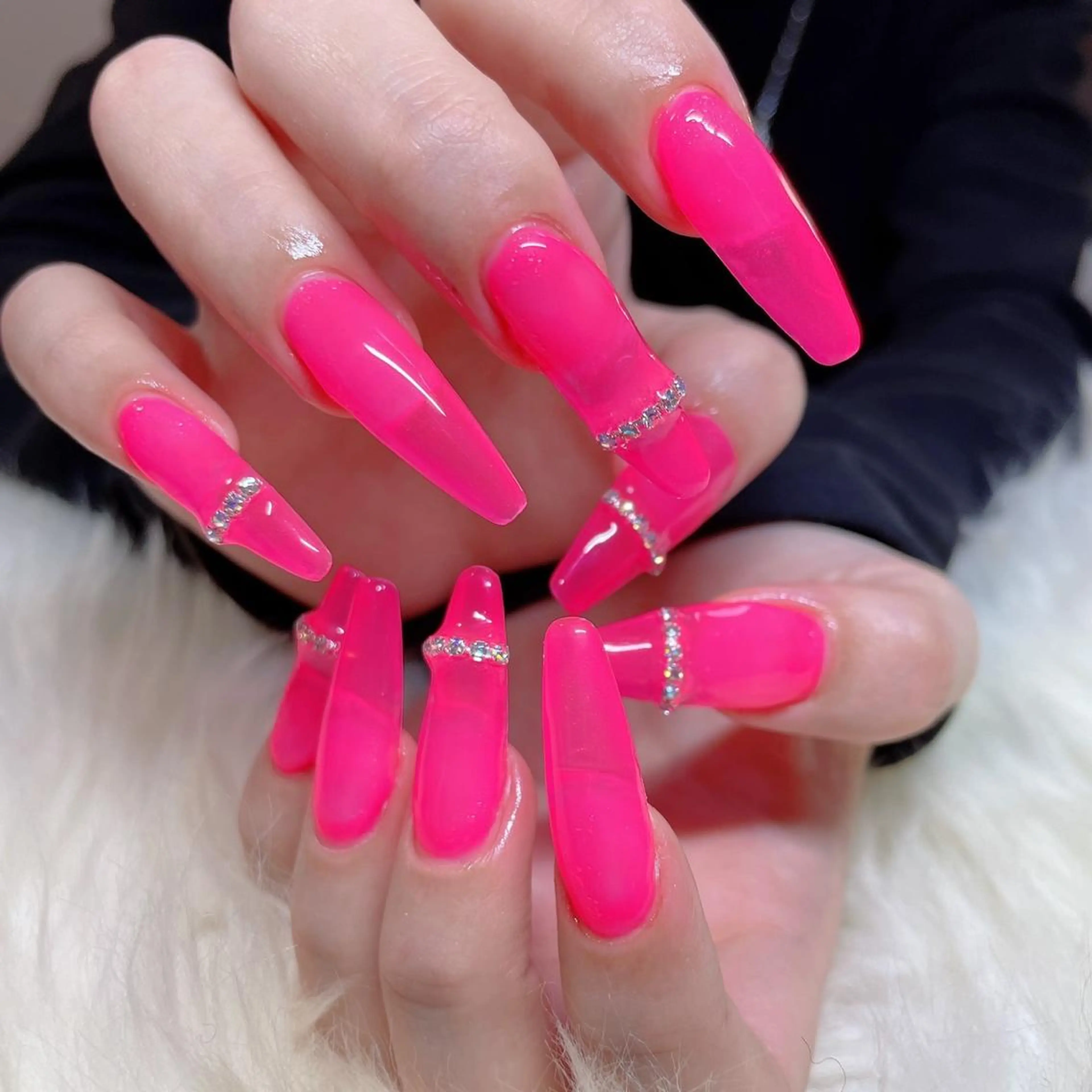 ロング ハンドネイル ハンドケア 💜MIYA nail川崎店のネイルデザイン