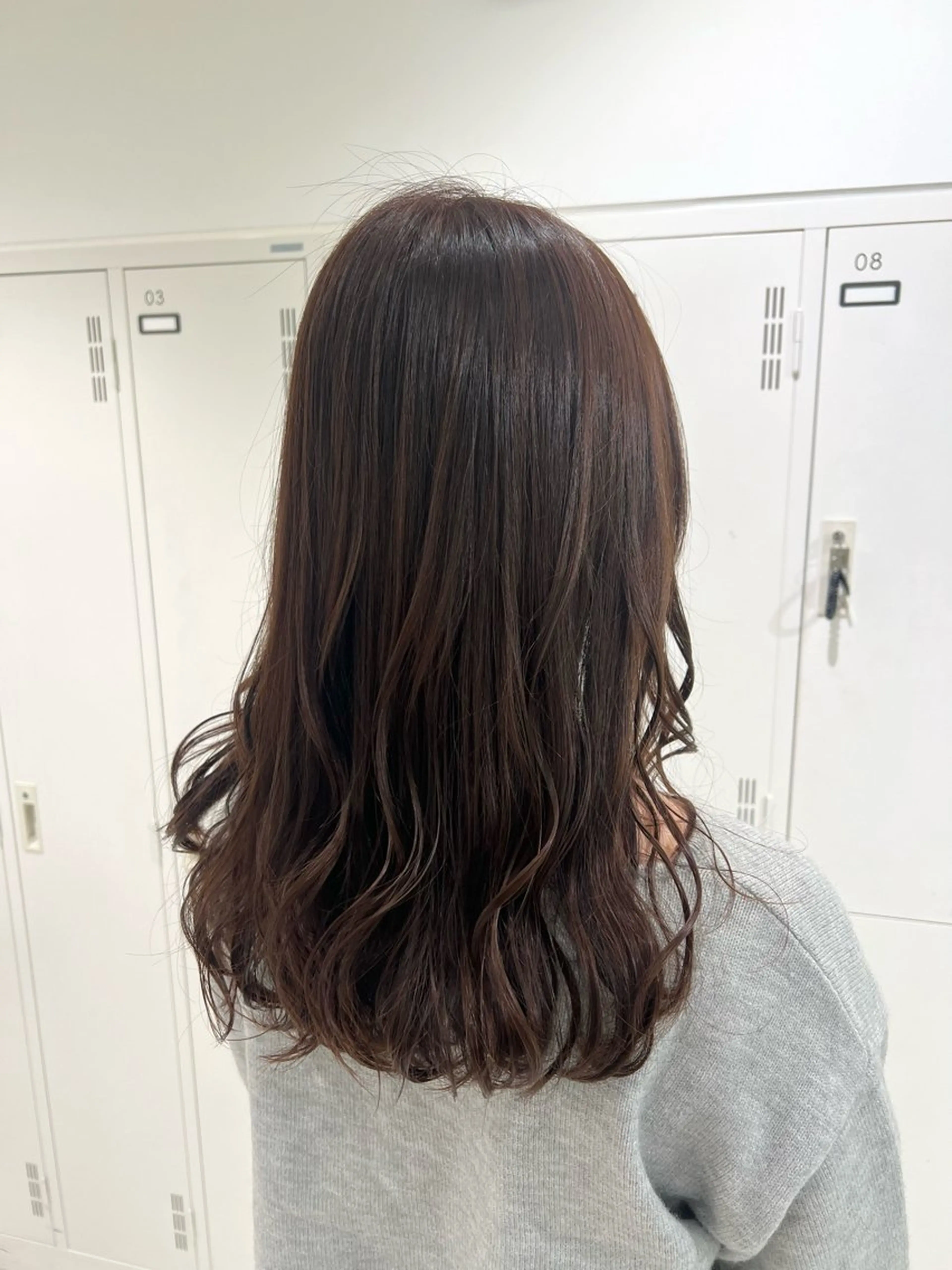 ロング カラー ブラウンカラー チョコレートブラウン ヘアカラー トリートメント 【暖色カラー特化】 中山由梨のヘアスタイル