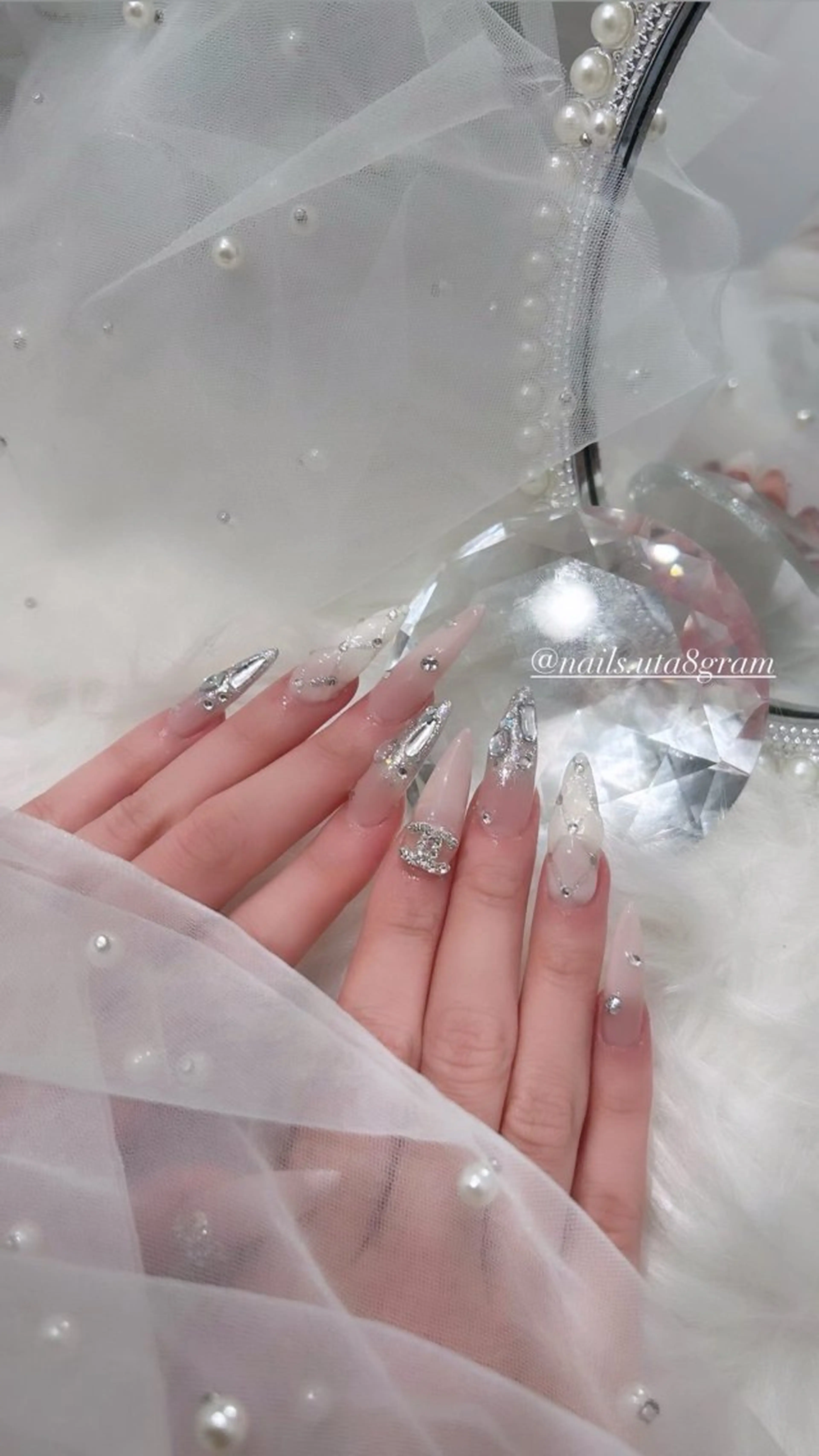 ネイル ハンドネイル 𝐍𝐚𝐢𝐥 𝐬𝐚𝐥𝐨𝐧 𝐤𝐢𝐭𝐭𝐲所属・日妻 詩葉のネイルデザイン