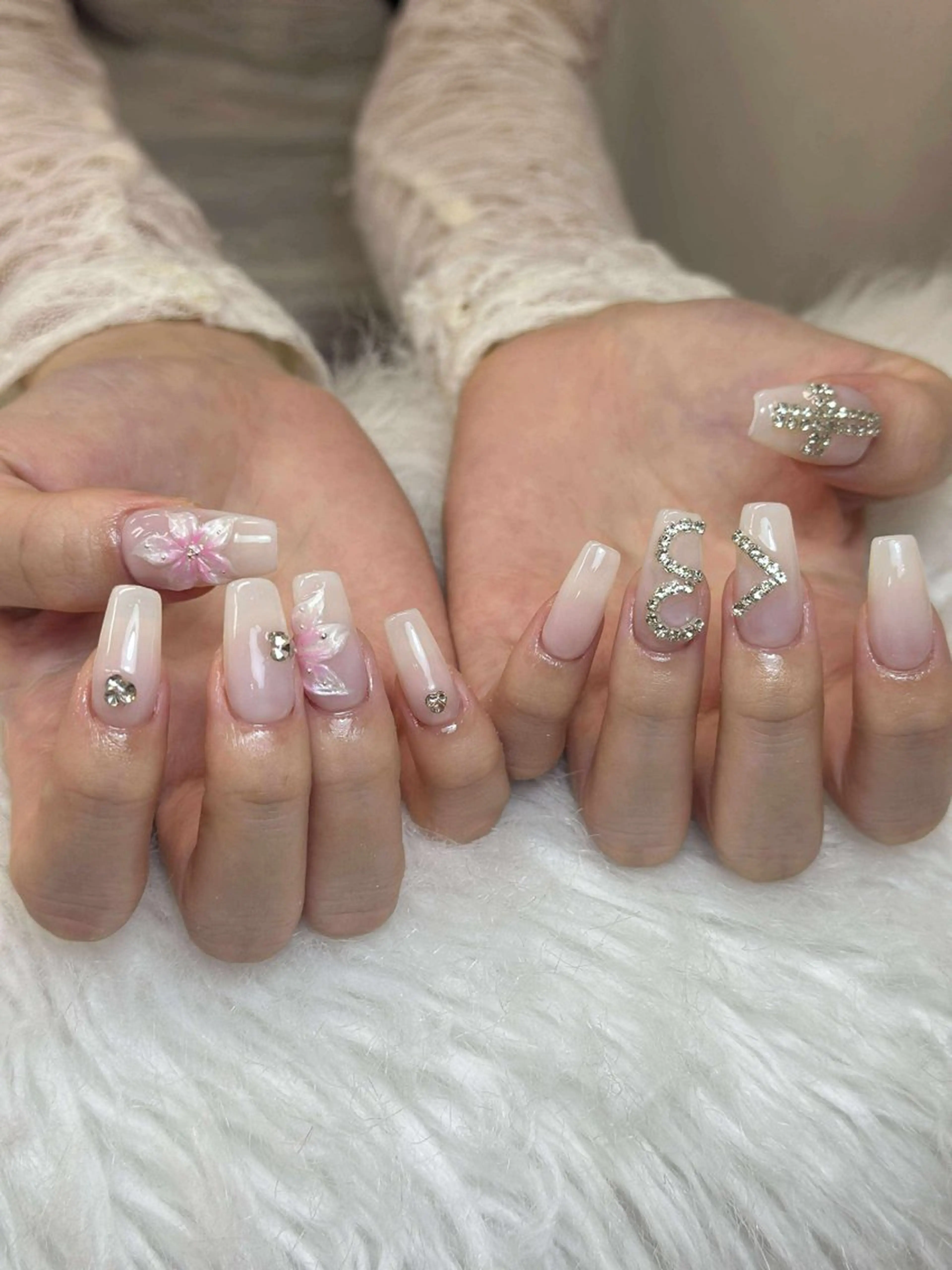 ネイル アートネイル 成人式 ジェルネイル ニュアンスネイル 夏ネイル ハンドネイル NIE MoMoのネイルデザイン