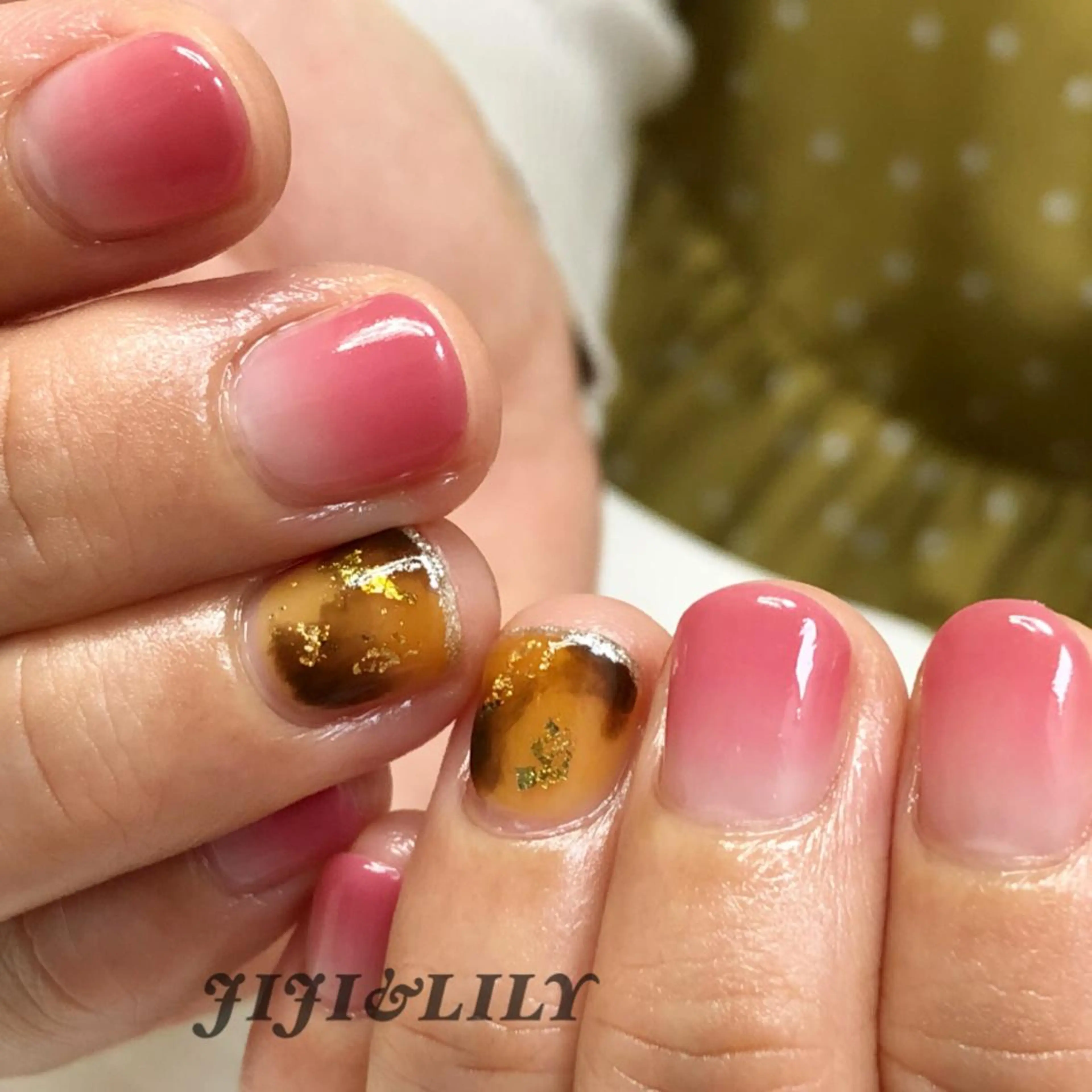 ネイル べっ甲ネイル グラデーション 豊田 圭子のネイルデザイン