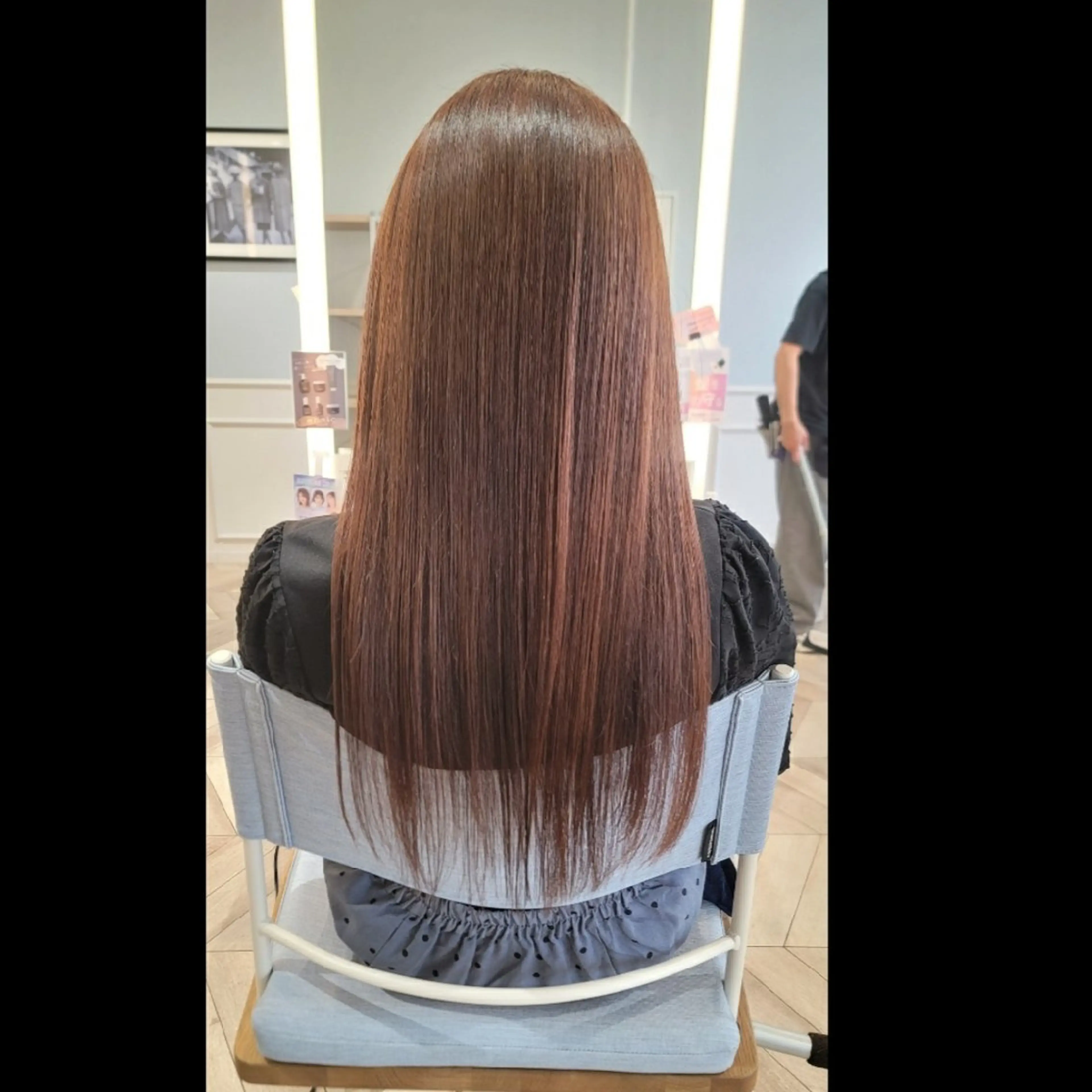 セミロング カラー ベージュカラー ブラウンカラー ピンクカラー ピンクベージュ ピンクブラウン 高口    雅のヘアスタイル