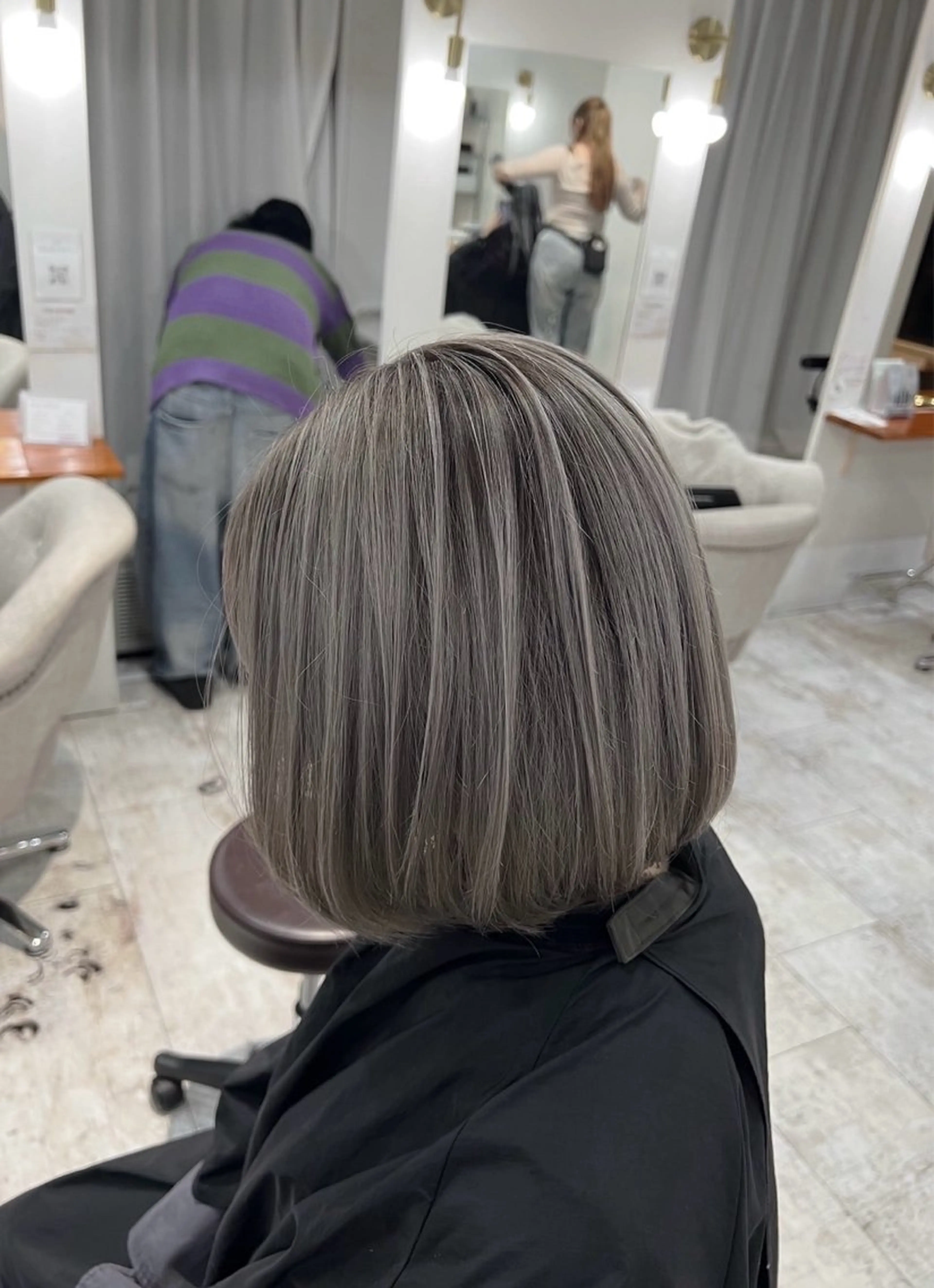 ショート カラー バレイヤージュ グレージュ レイヤーカット ヘアカラー トリートメント ROBIN所属・指名数No.1 /NAOYAのヘアスタイル