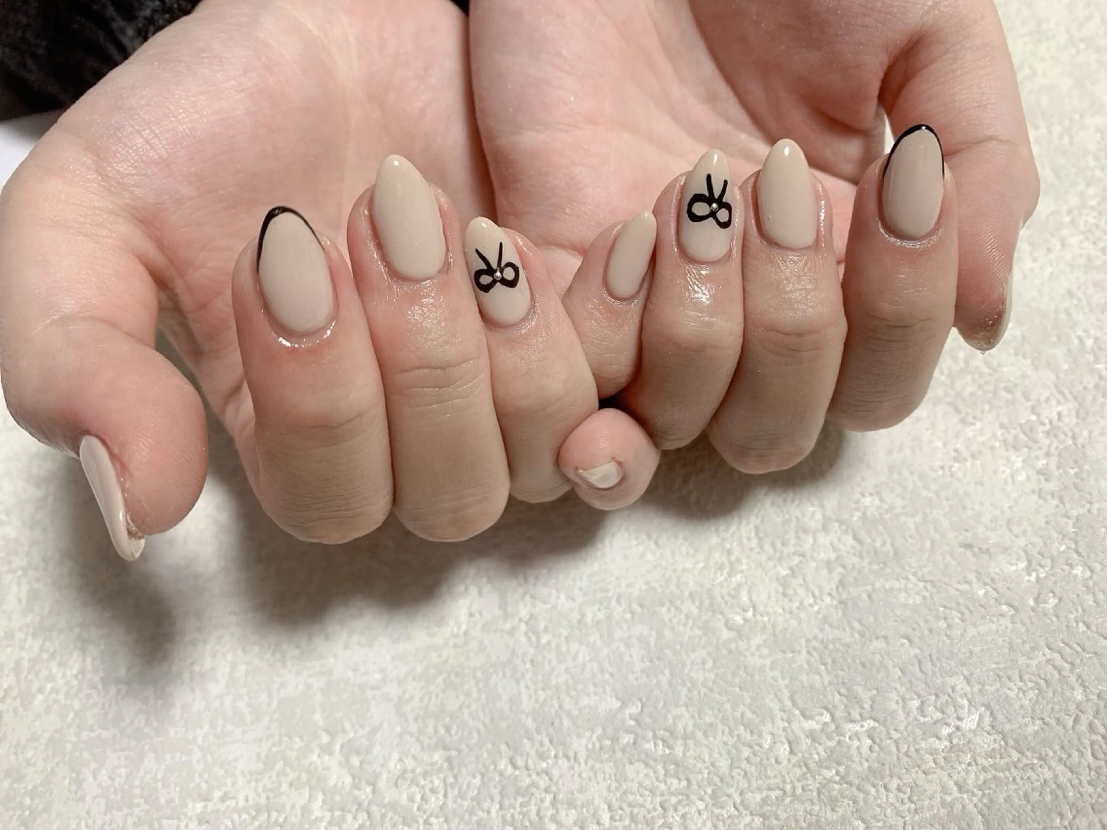 ネイル ジェルネイル メンズネイル ワンカラーネイル パラジェル リボン kiki nail たまプラーザのネイルデザイン