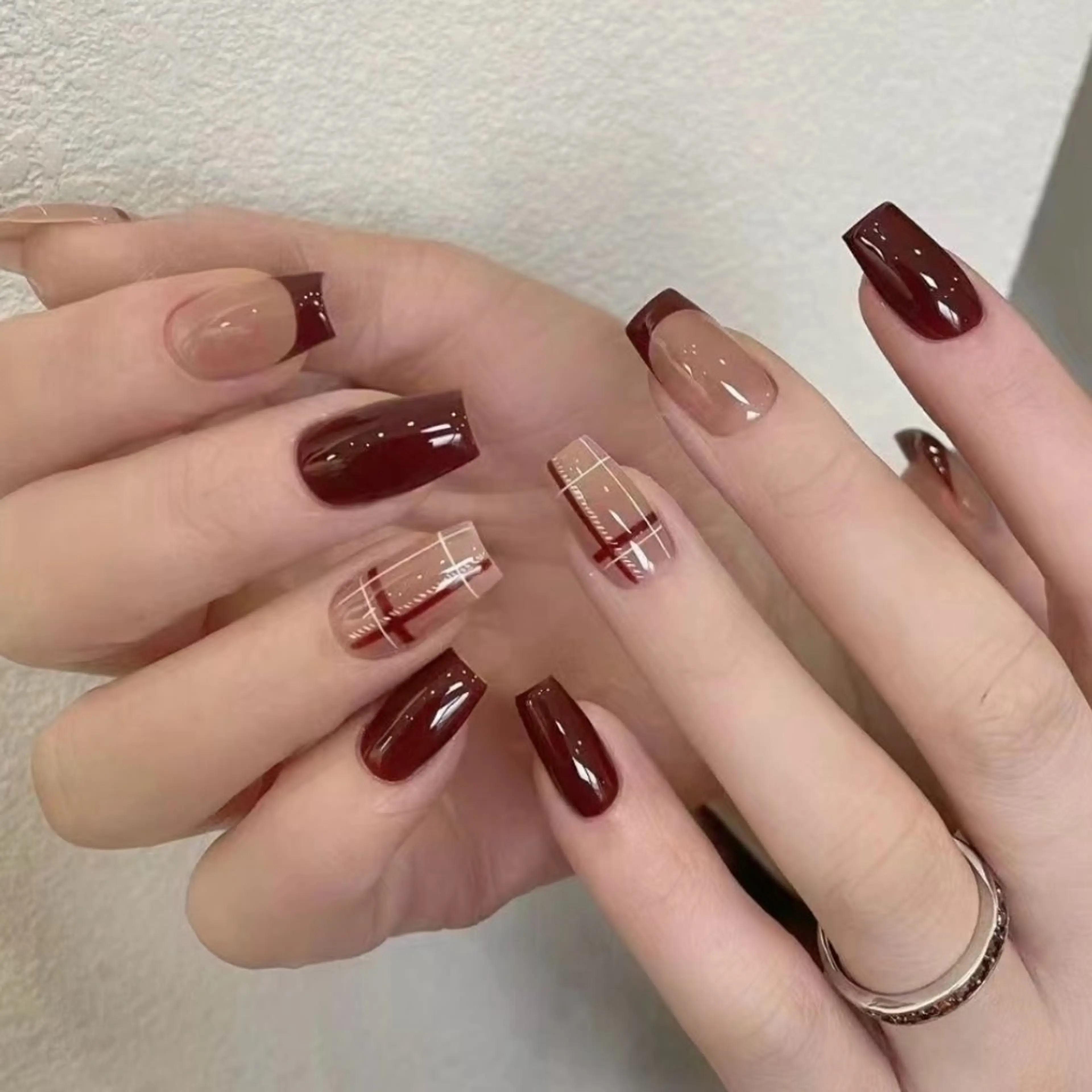 ネイル DR NAIL新宿所属・Haruka 🎀のネイルデザイン