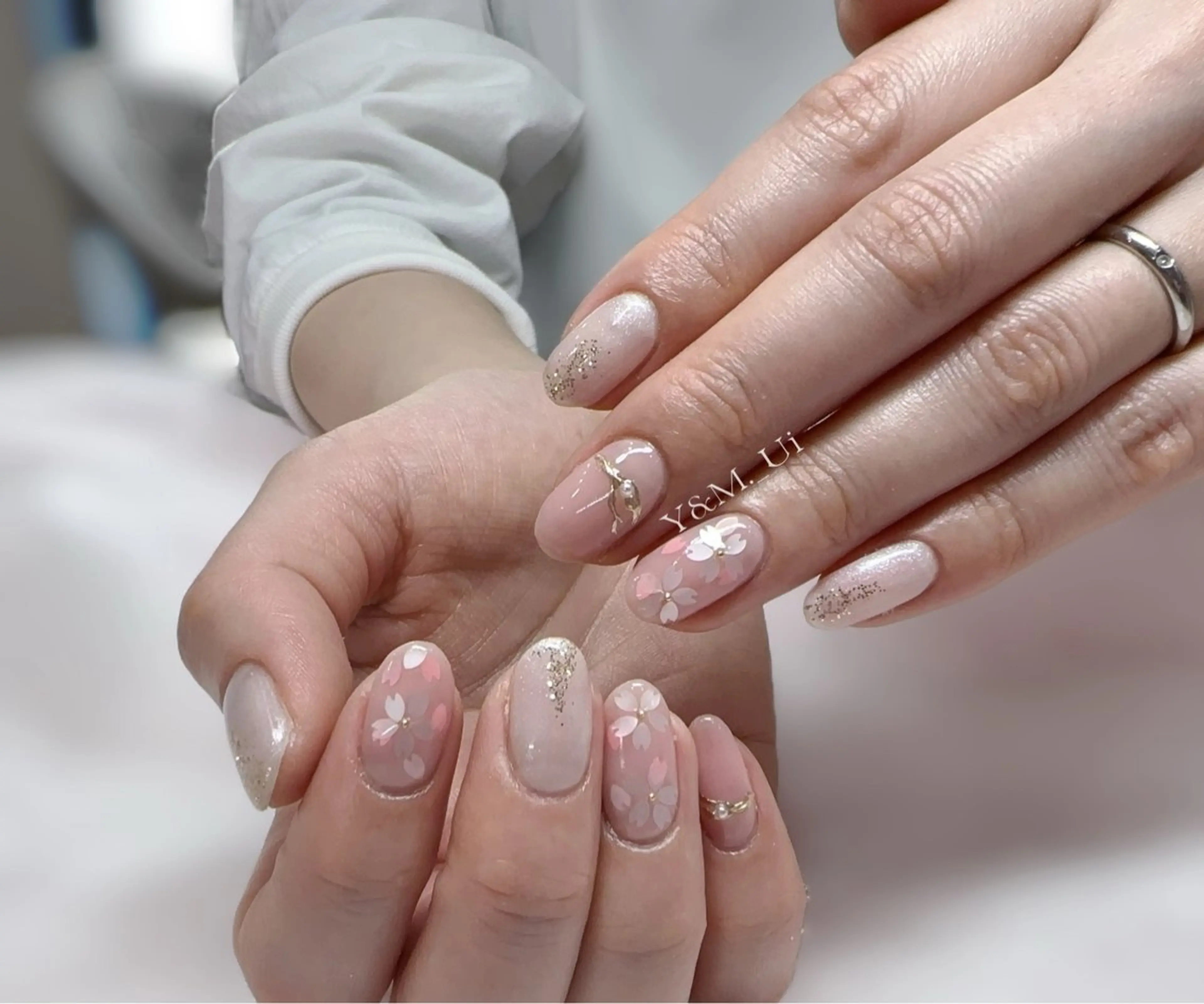 ネイル Ui_Amor (パラジェル)のネイルデザイン