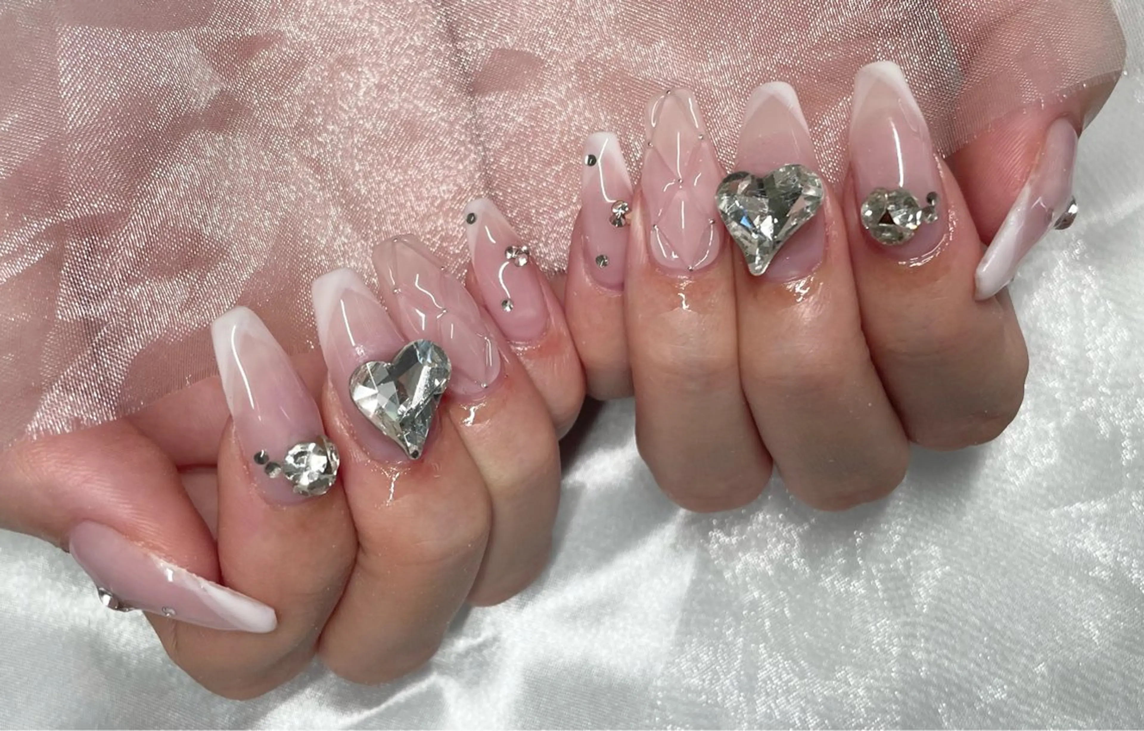 ネイル ハンドネイル Roi〈ロワ〉 Minakoのネイルデザイン