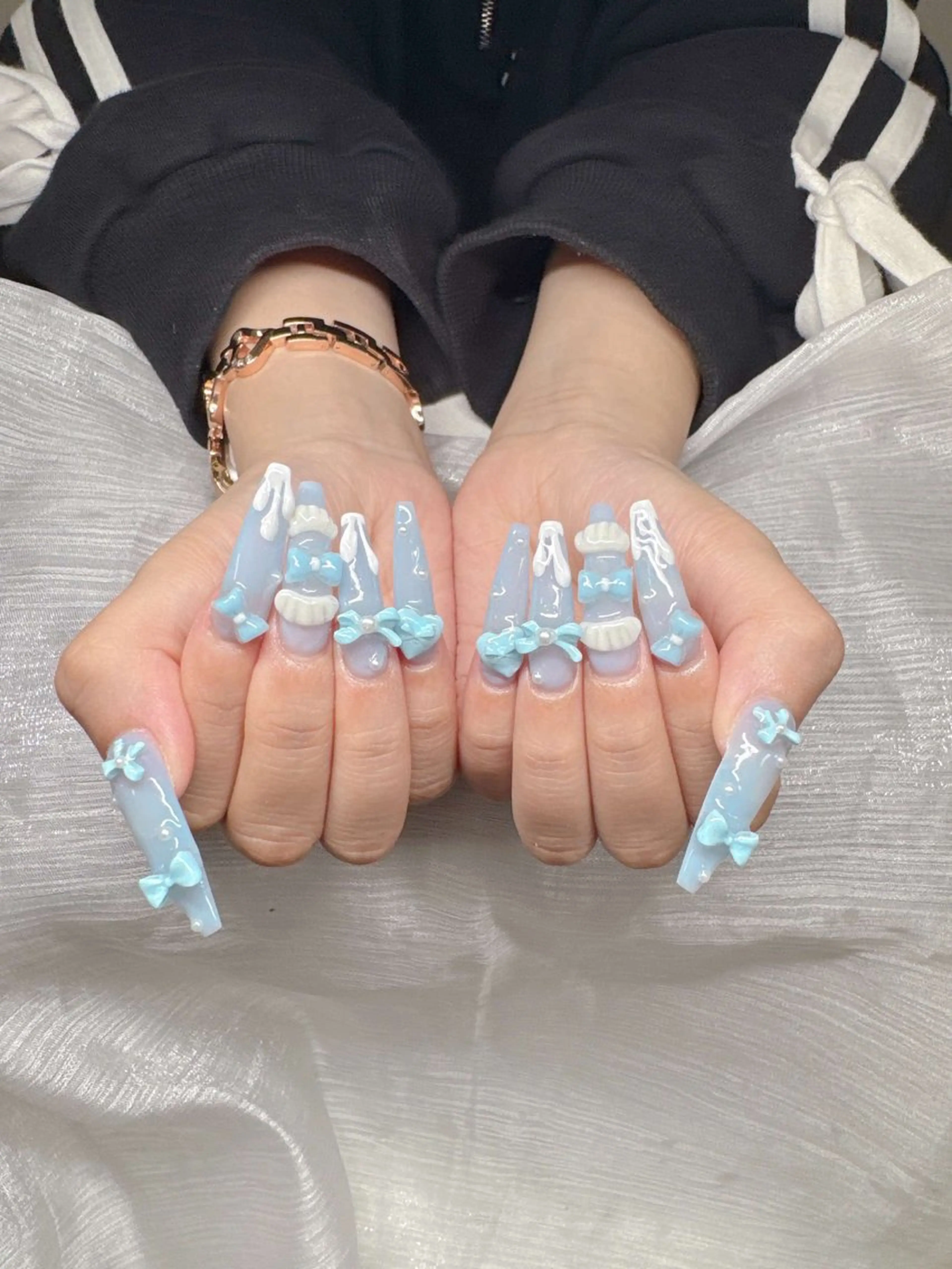 ネイル 長さ出し グラデーション 卒業式 キラキラネイル マグネットネイル Lee Nailsのネイルデザイン