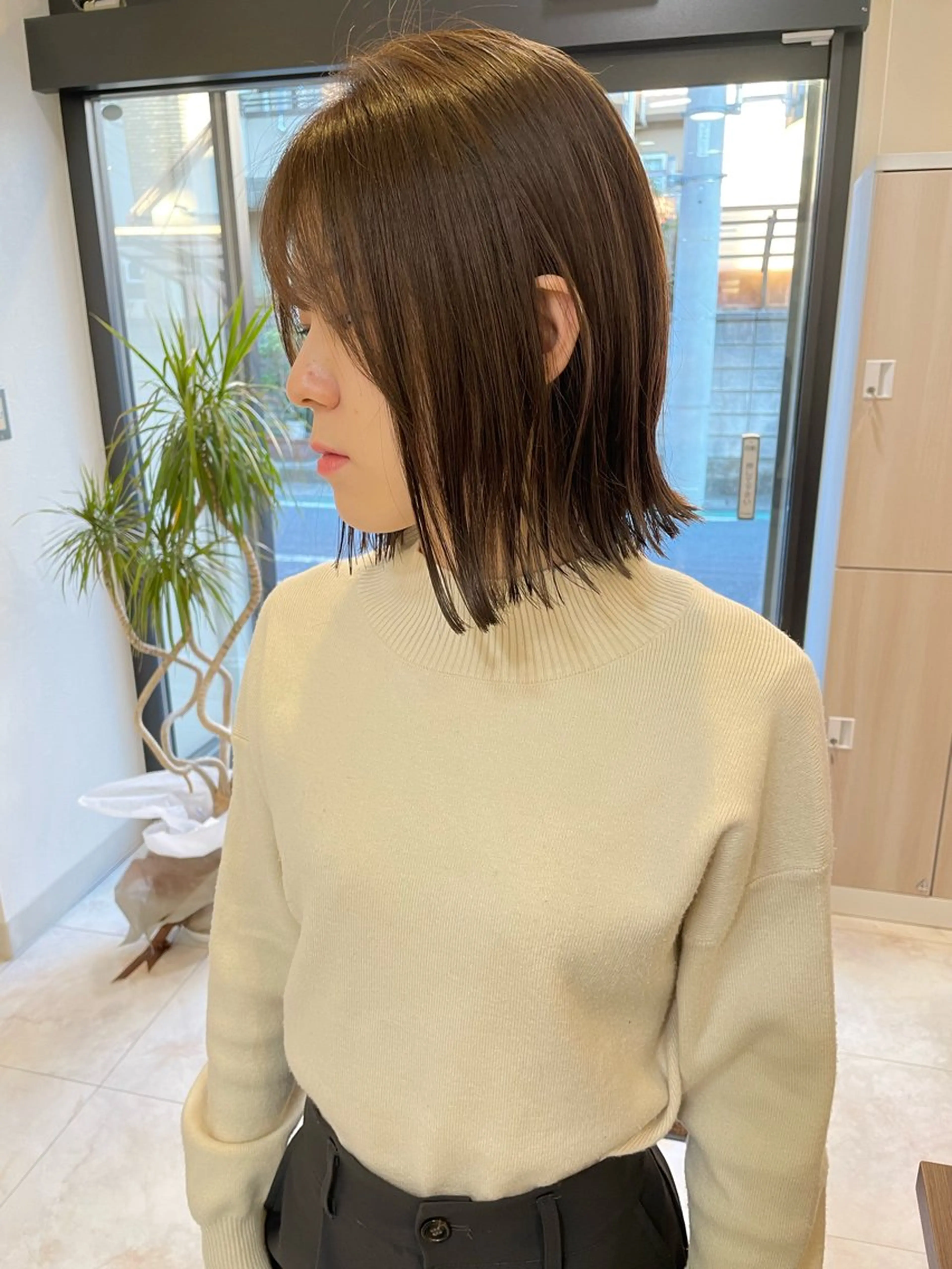 ミディアム 切りっぱなしボブ ボブ 外ハネヘア カット ヘアカラー 【ボブ/個室サロン】 癒し空間mimuraのヘアスタイル