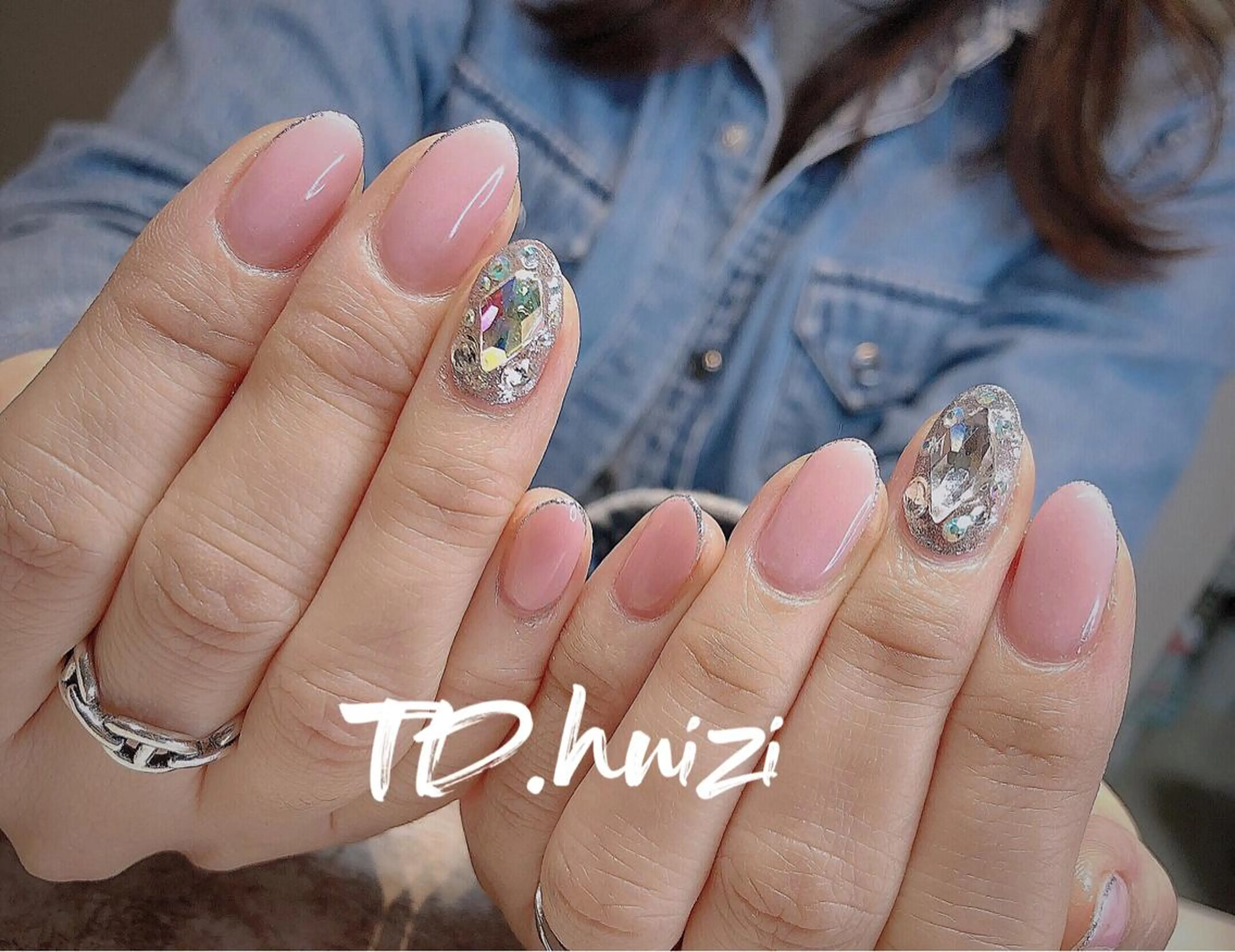 ミディアム めぐみのネイルサロン 惠のネイルデザイン