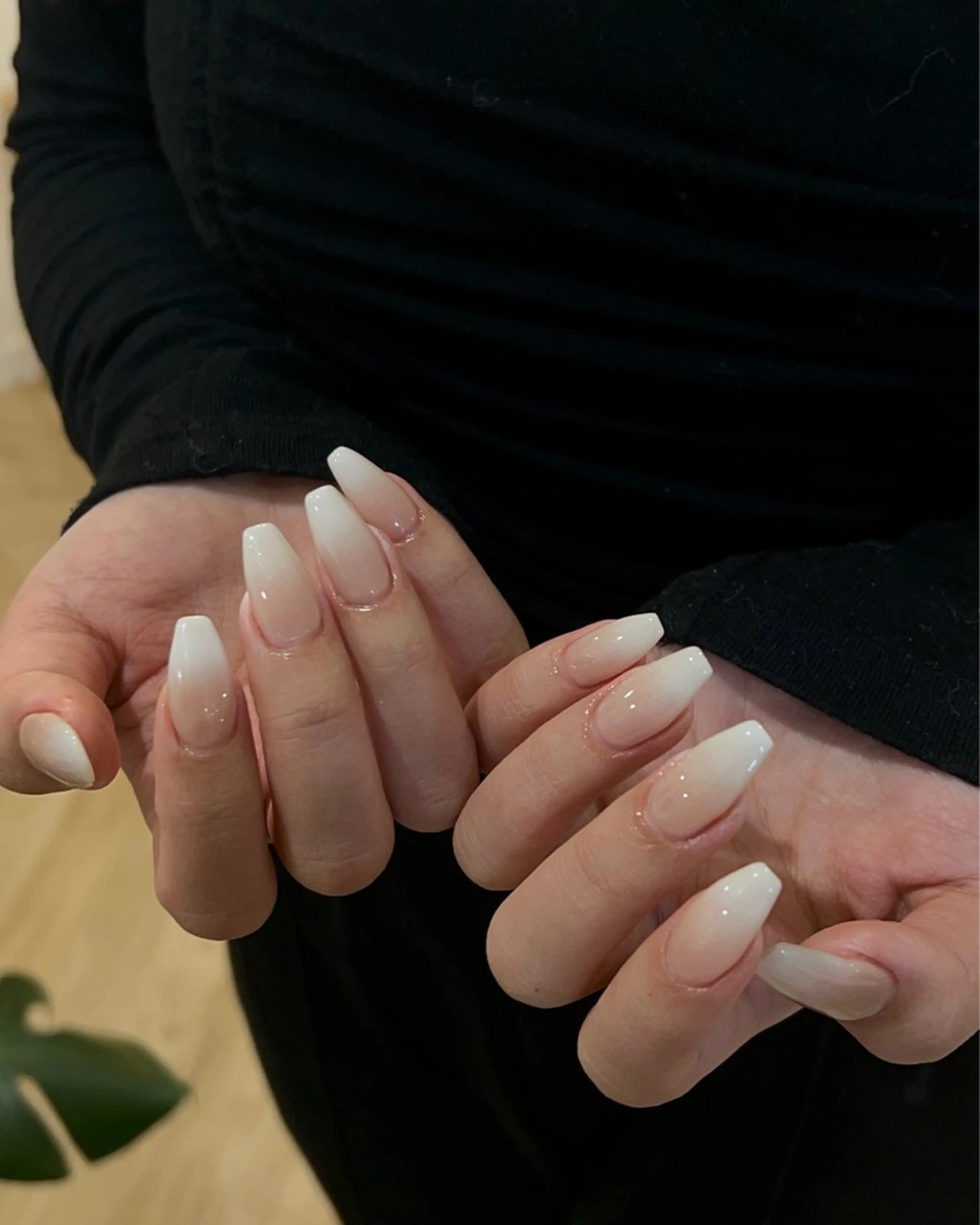 ネイル ハンドネイル フットネイル ハンドケア Nes.Nail所属・Miyagi Asamiのネイルデザイン