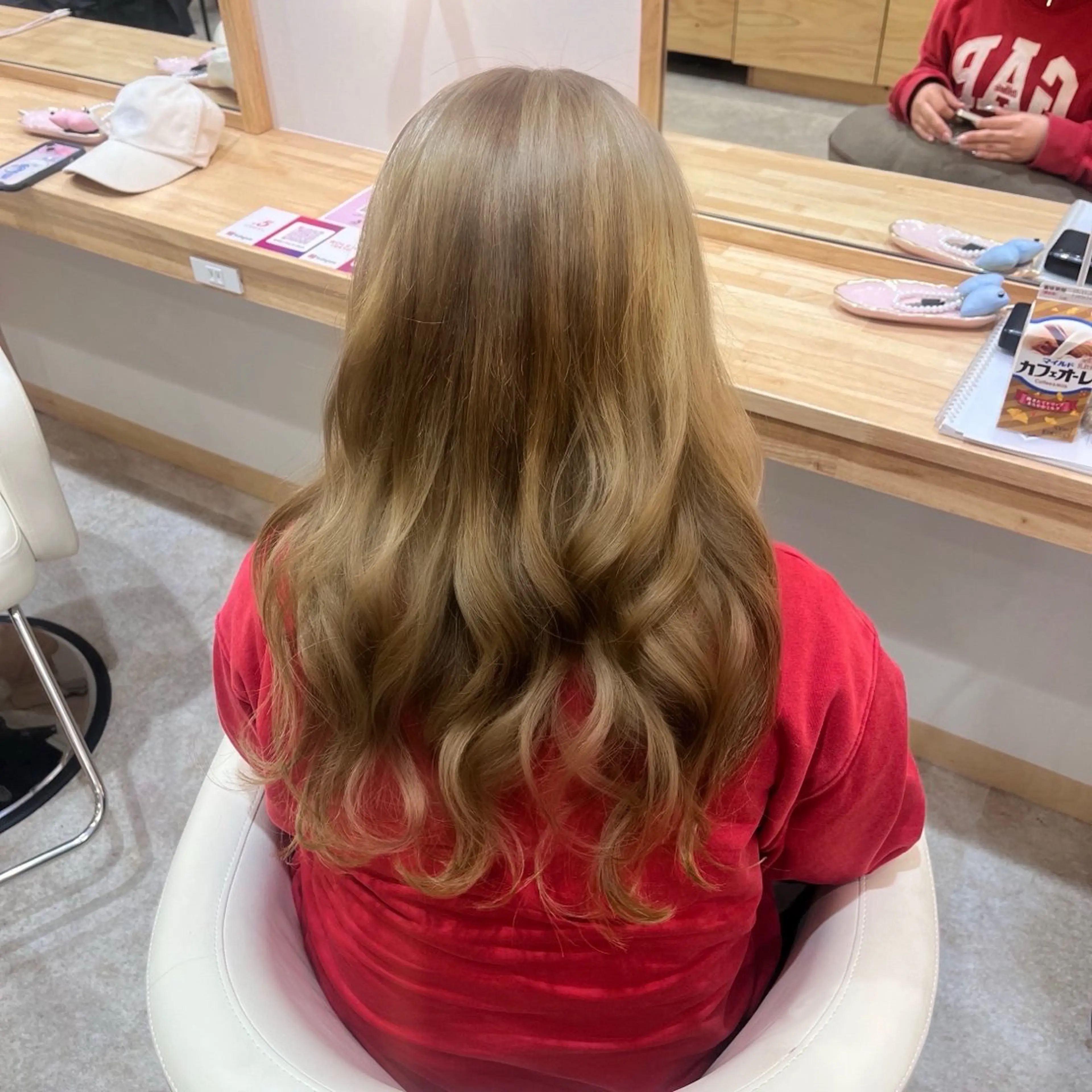 ロング カラー 望愛/レイヤー/ハイ トーン/デザインのヘアスタイル
