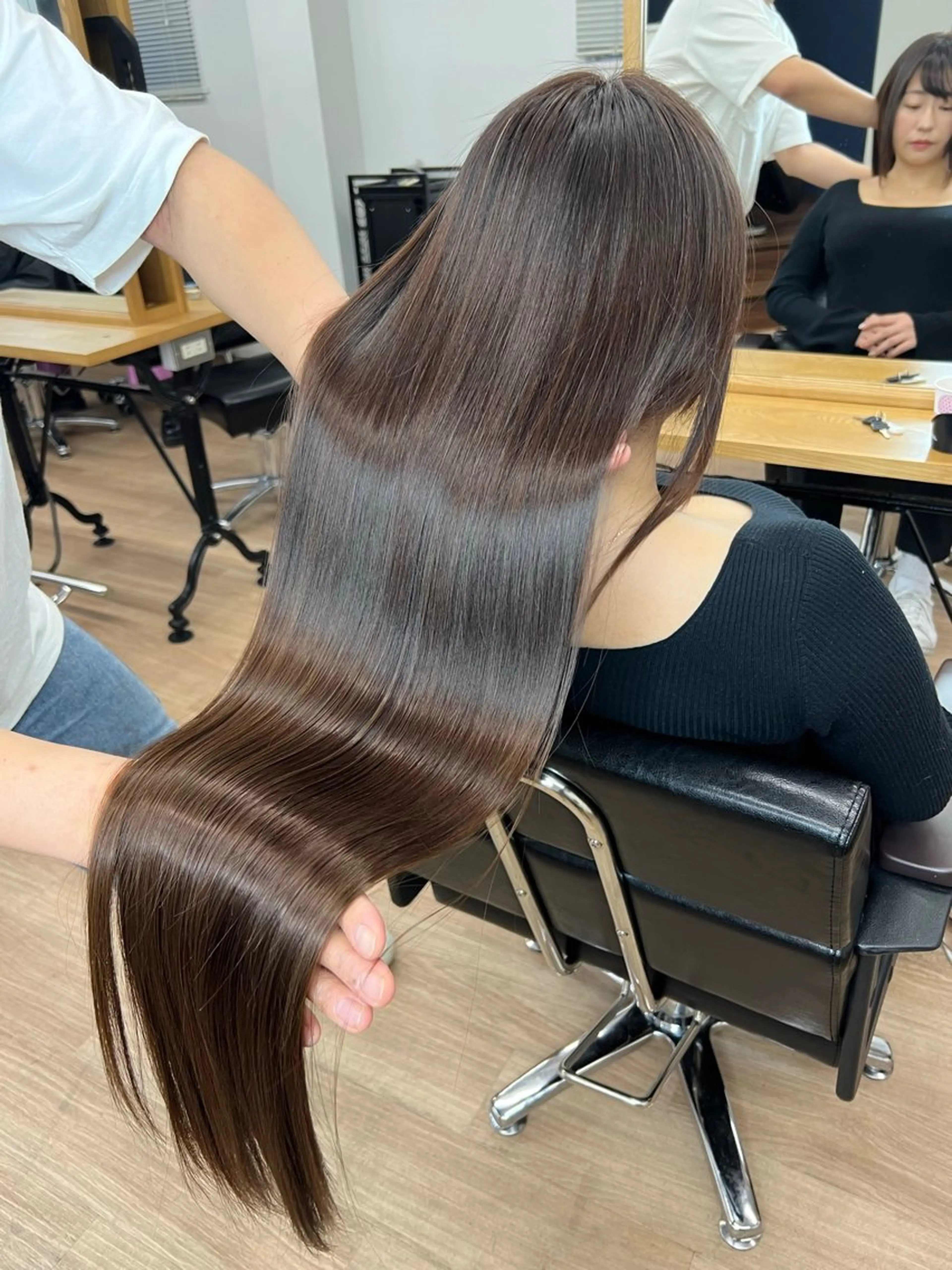 ロング カラー 髪質改善 トリートメント カット ヘアカラー トリートメント 武田涼レイヤーカット 髪質改善×縮毛矯正のヘアスタイル